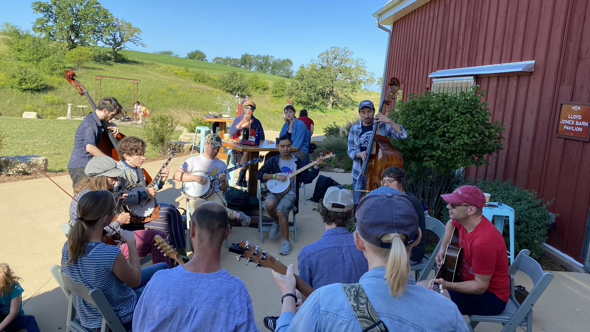 WOFF21 JAM OUTSIDE BARN.jpg