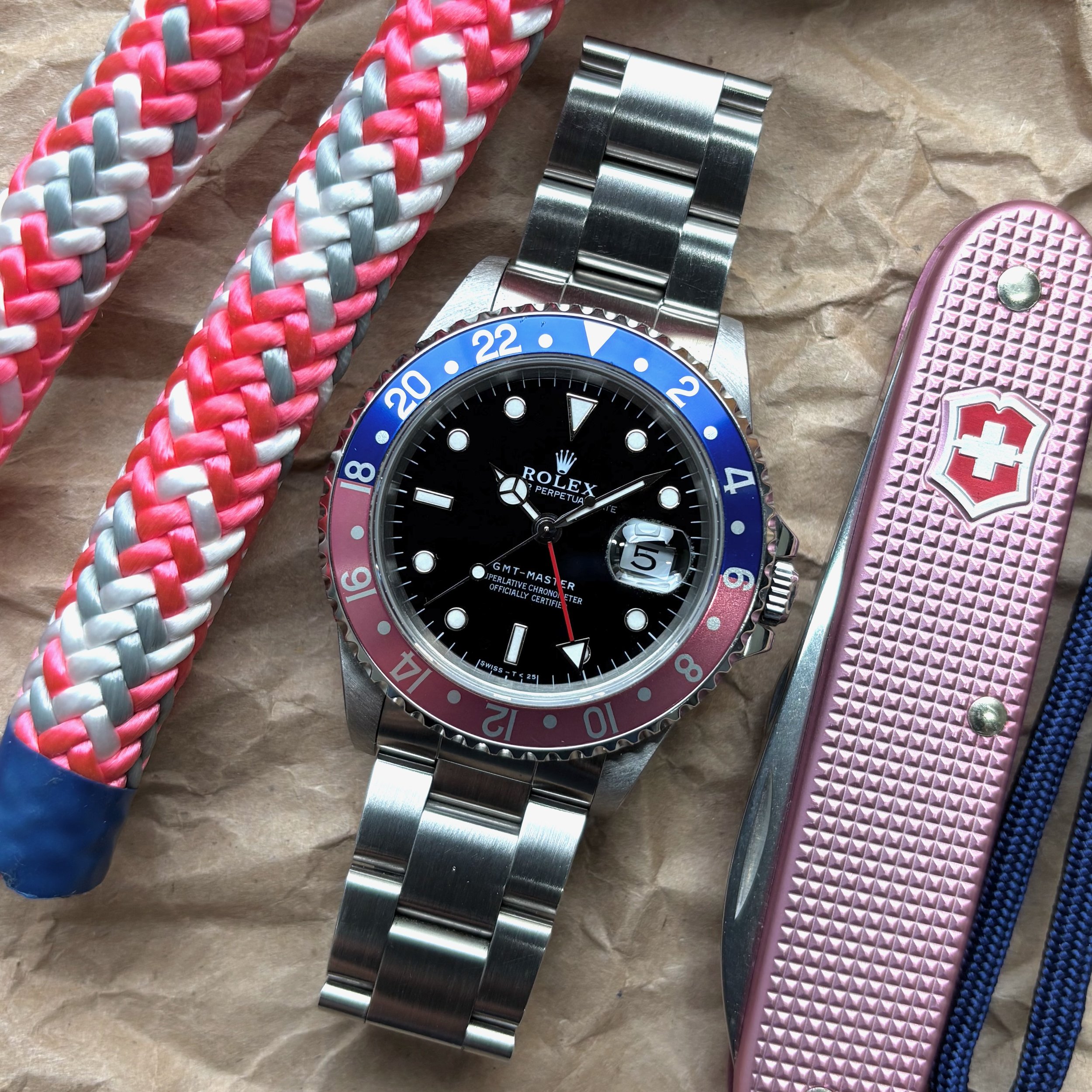 1998 Rolex GMT Master 16700 Pepsi Blue & Pink Bezel