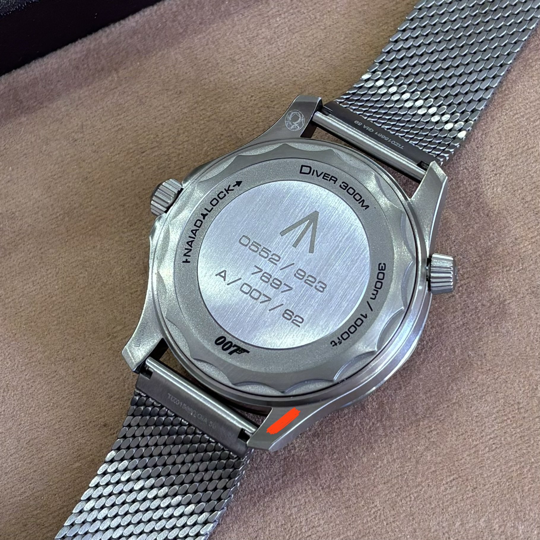 2020 Omega Seamaster 300M Titanium 007 James Bond Edition 210.90.42.20.01.001