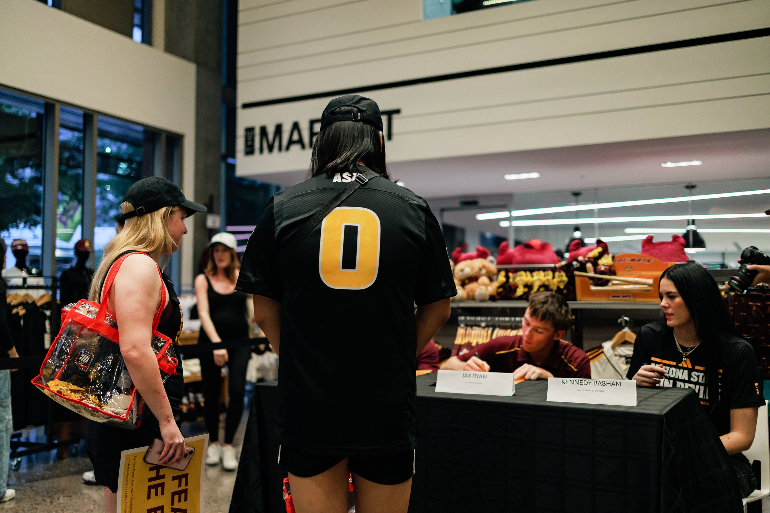 Player Signing Finale-46.jpg
