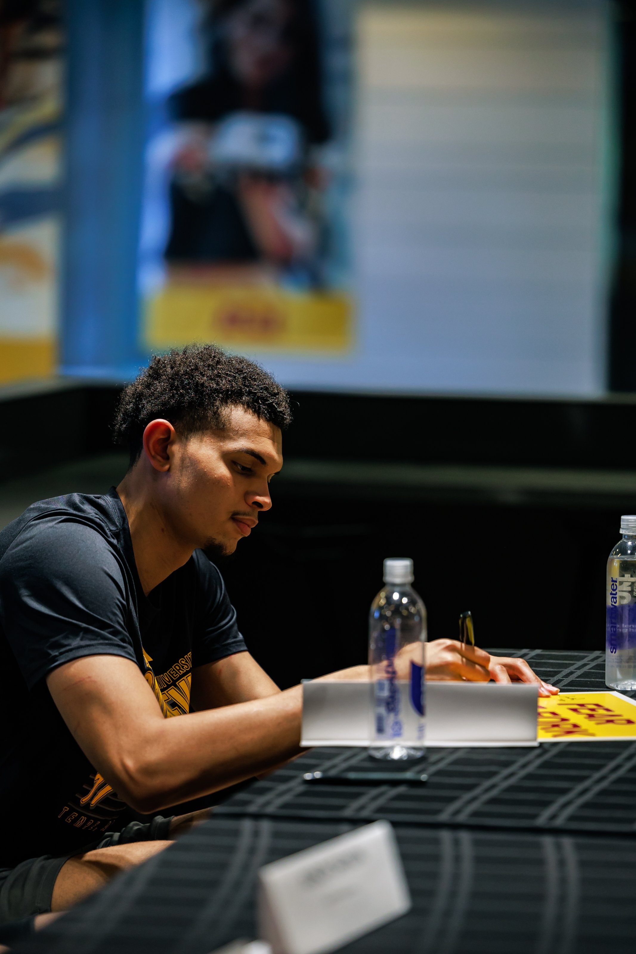 Player Signing-15.jpg