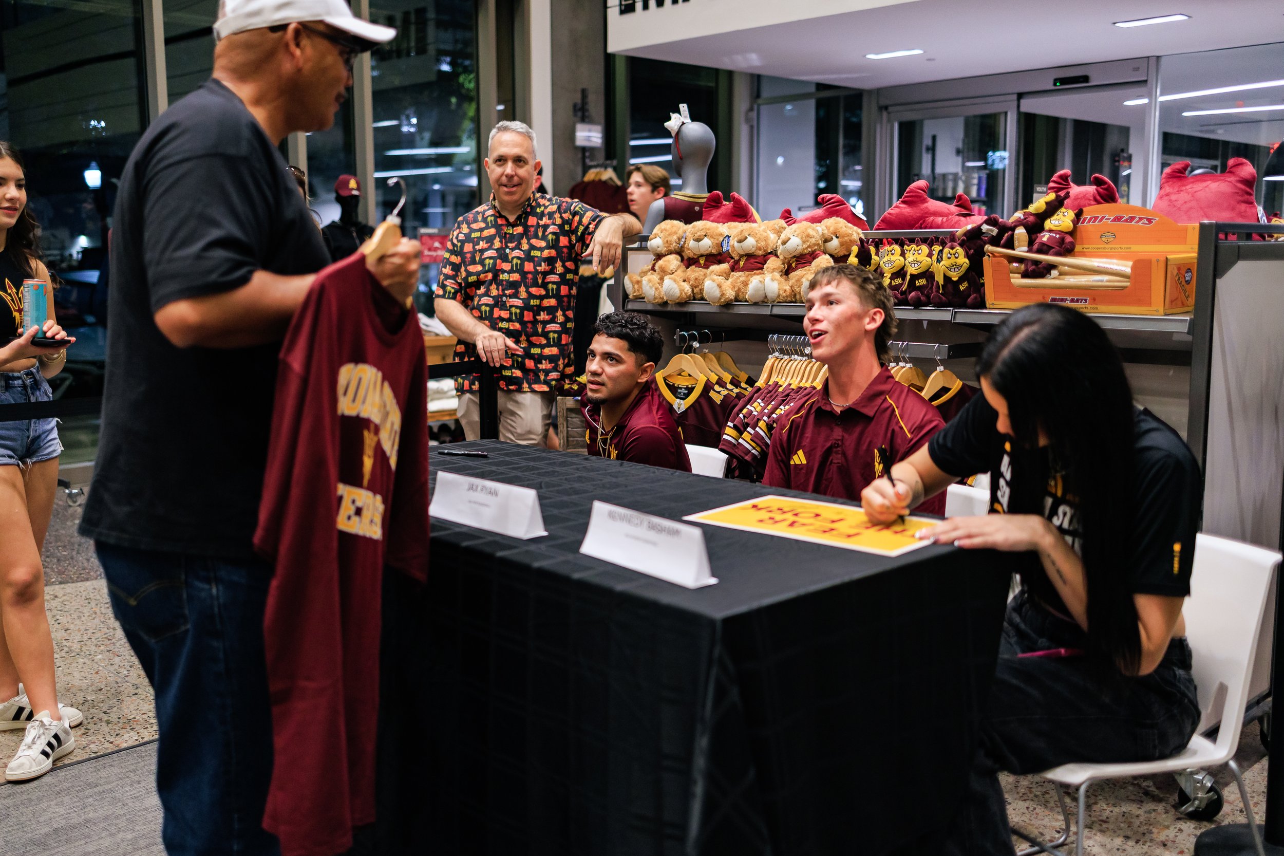 Player Signing Finale-72.jpg