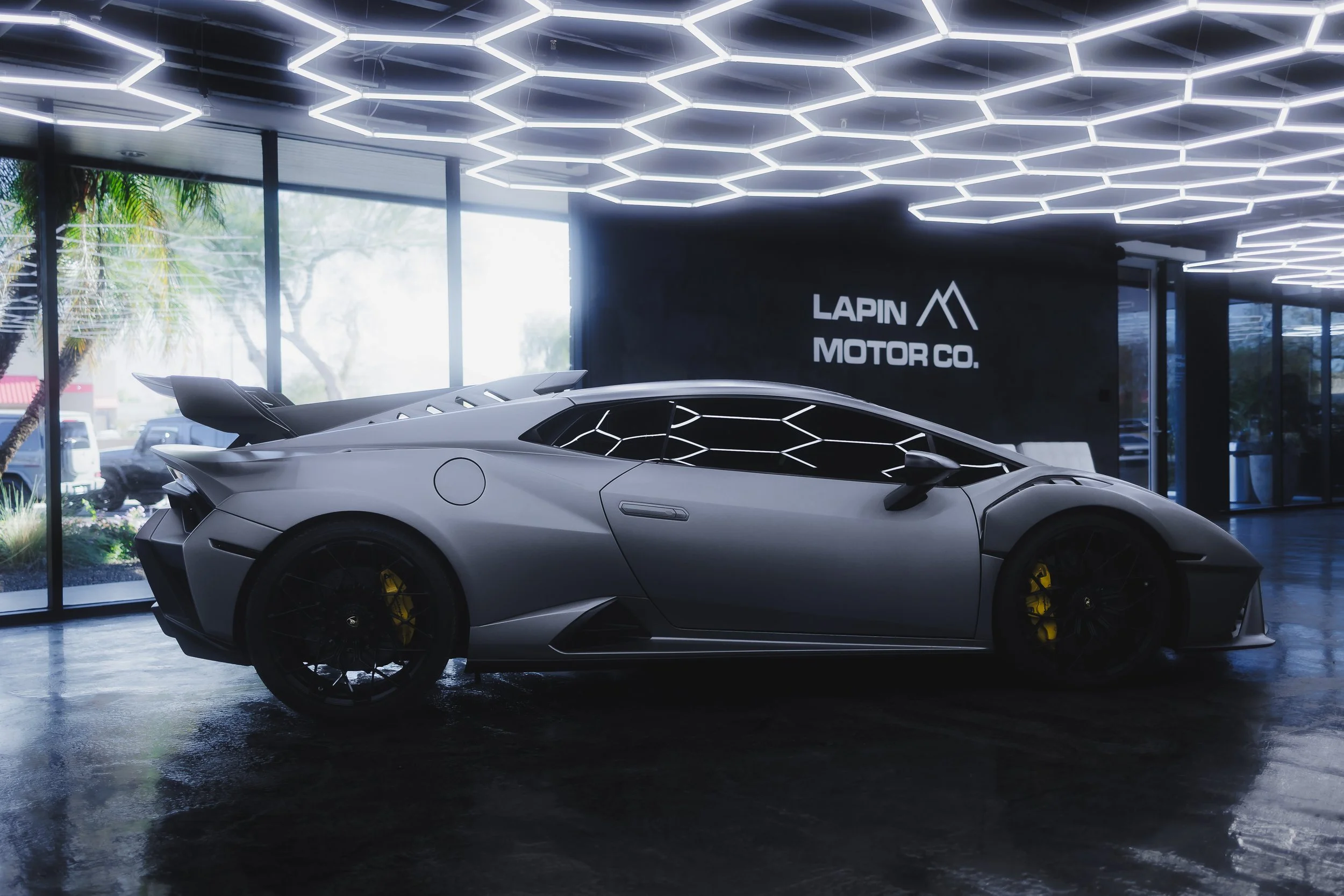 lapin motor co-30.jpg