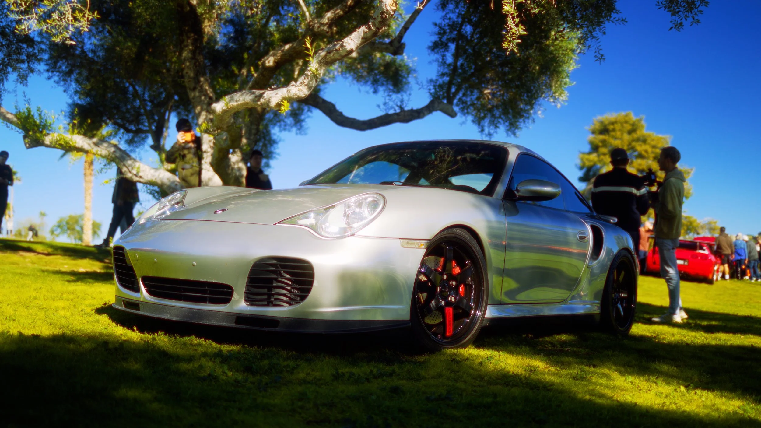 Porsche 911 x Gram Lights.jpg