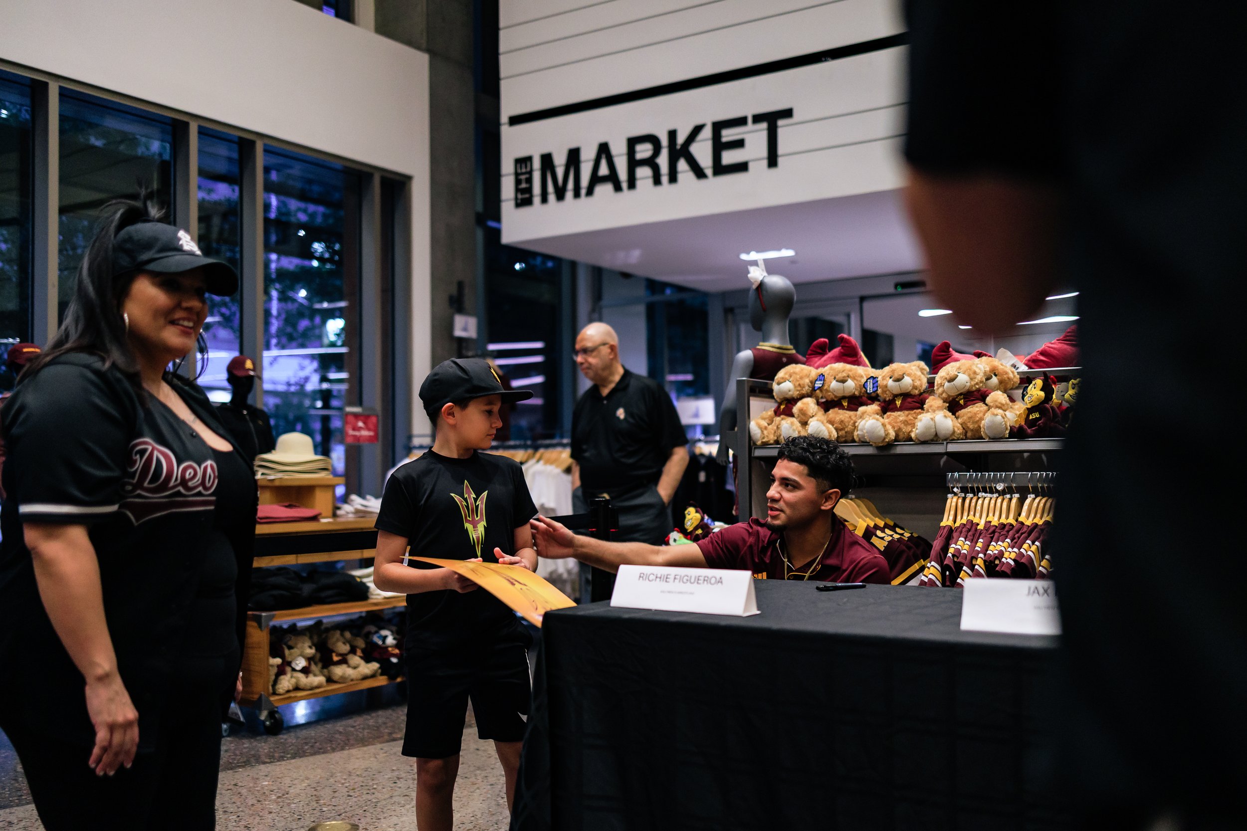 Player Signing Finale-66.jpg