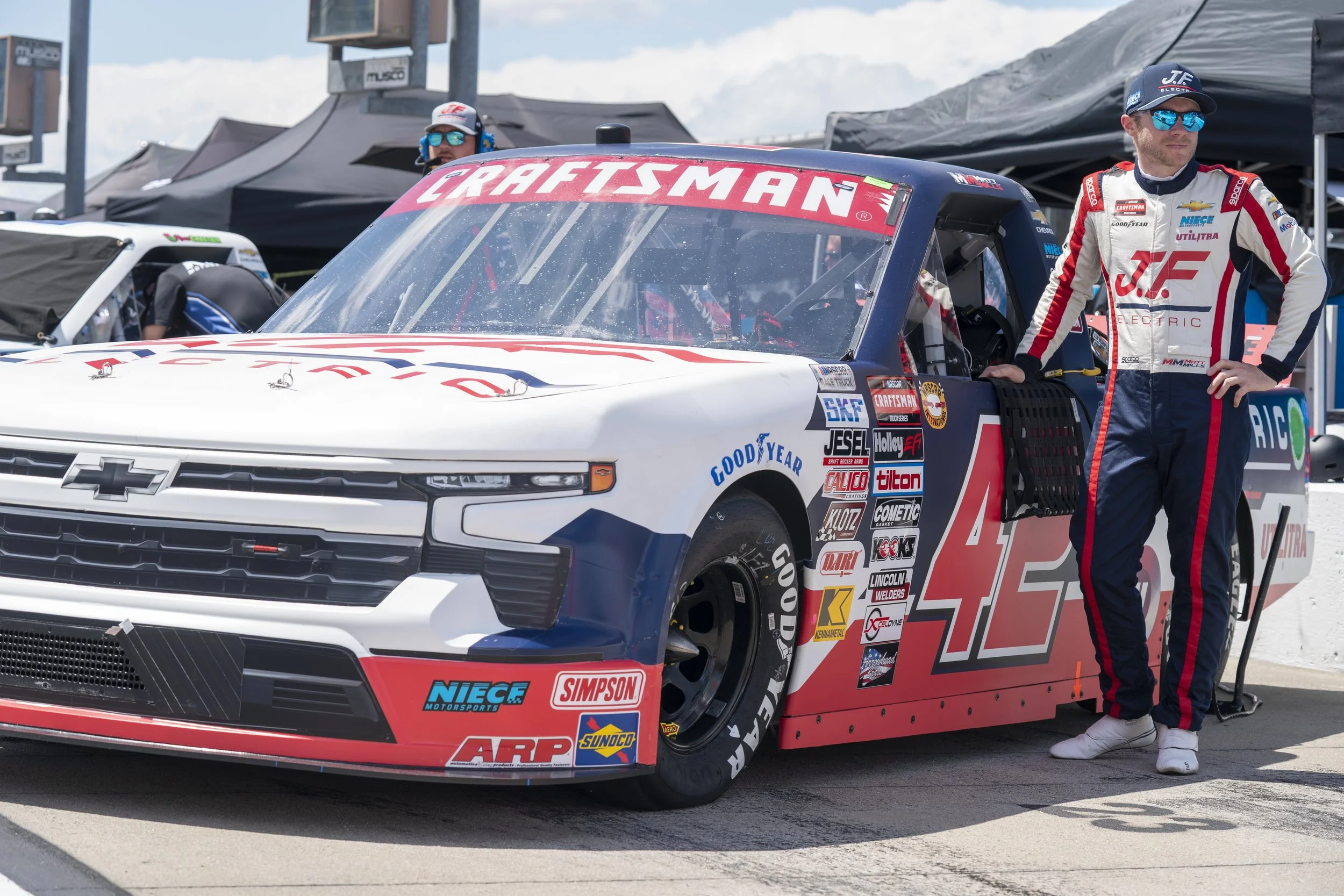 R9. Darlington - No. 42 Team