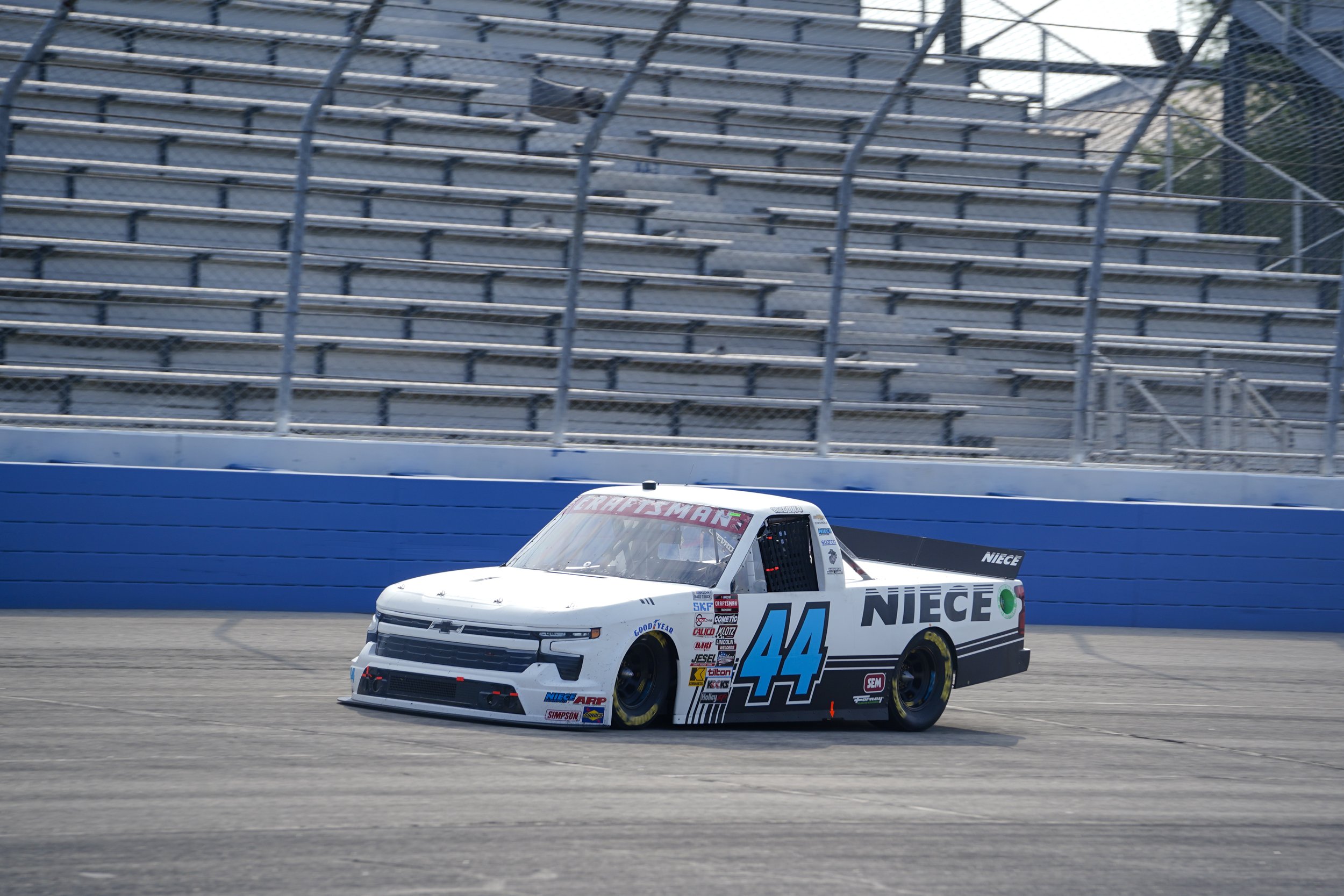 R17. Milwaukee - No. 44 Team