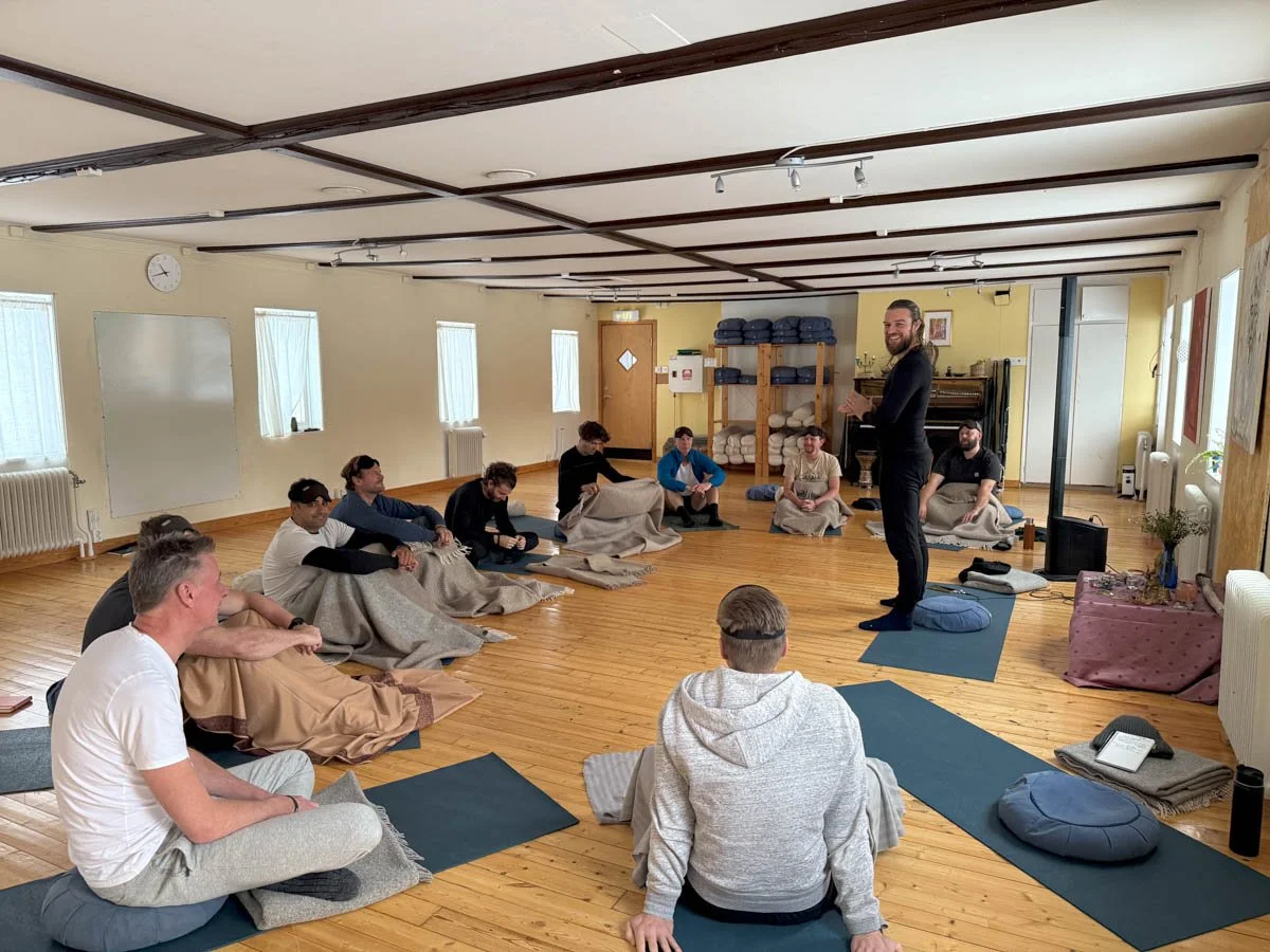My photo of a group share circle session led by Joren de Bruin