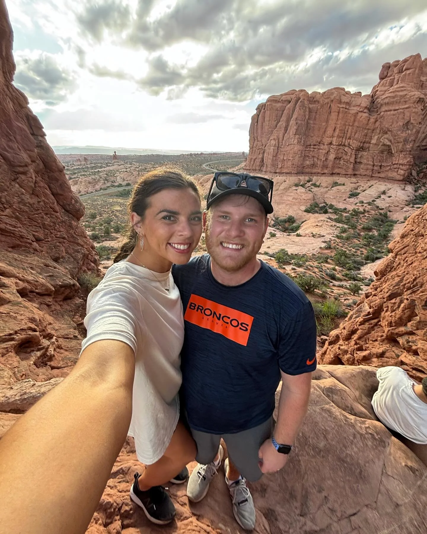 hiked 11 miles to 7 different arches&hellip;absolutely stunning 🏞️☀️🧡💛