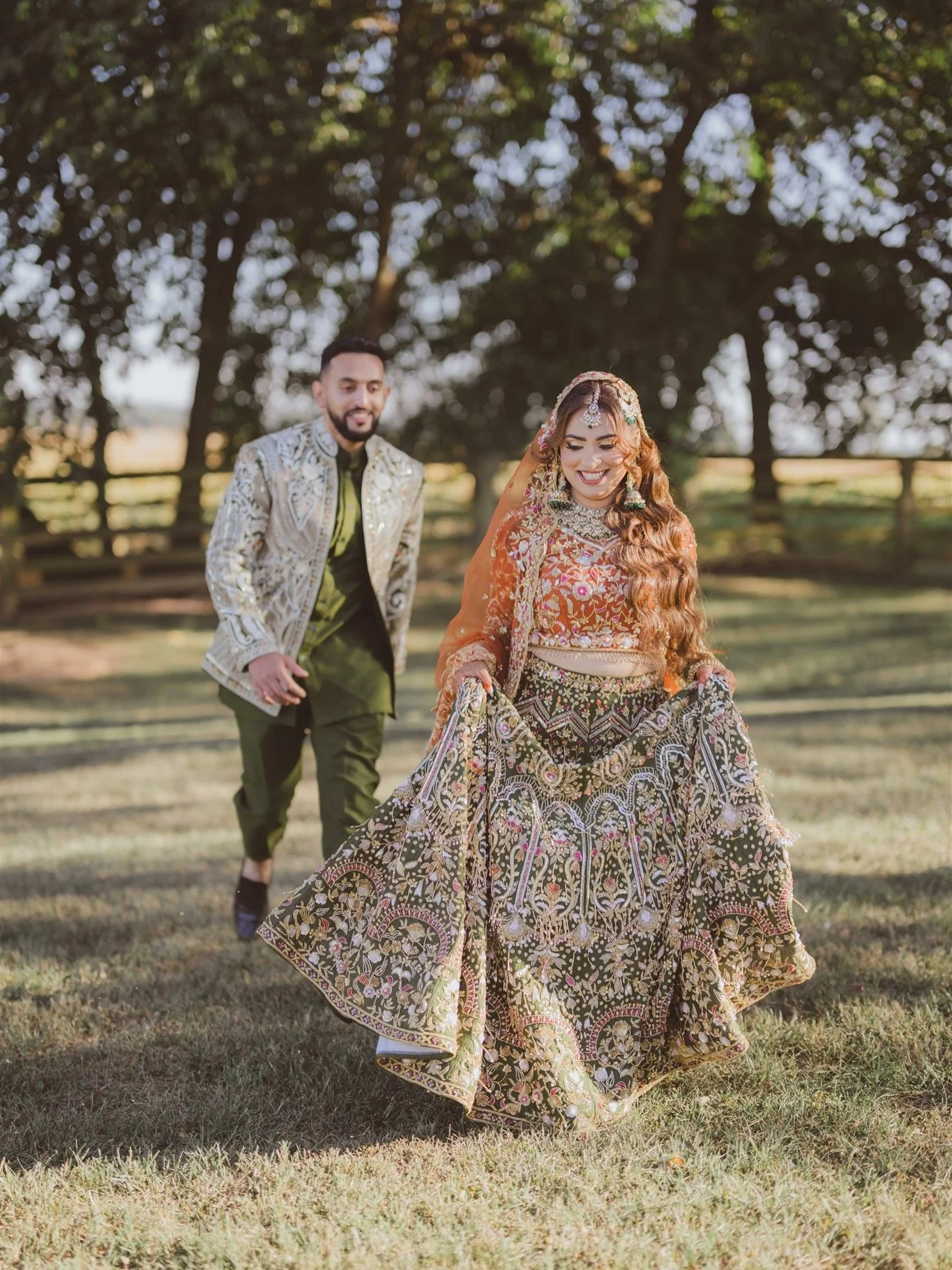 The best photos happen when you forget the camera is even there. 📸

Whether it&rsquo;s a quiet walk in the fields or the wildest moment on the dance floor, my job is to capture the feeling of it all. Romantic, editorial, and totally candid. Capturin