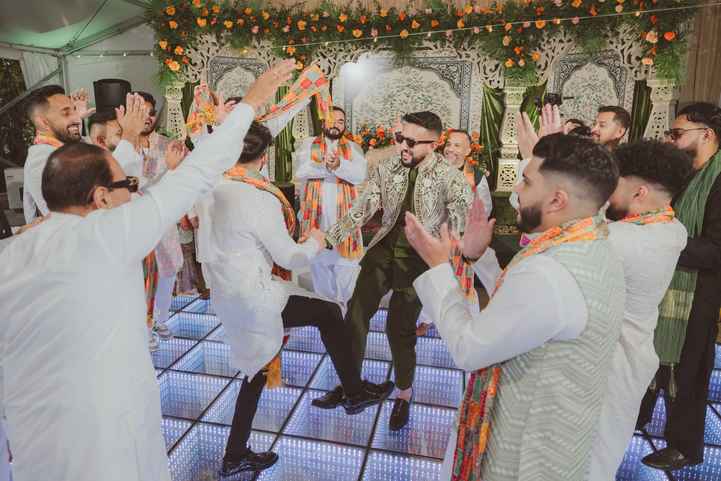 SNKWorks_Wedding-indian-pakistani-photos-photographer-natural-candid-desi-bride-groom-virginia-washingtondc (6).jpg