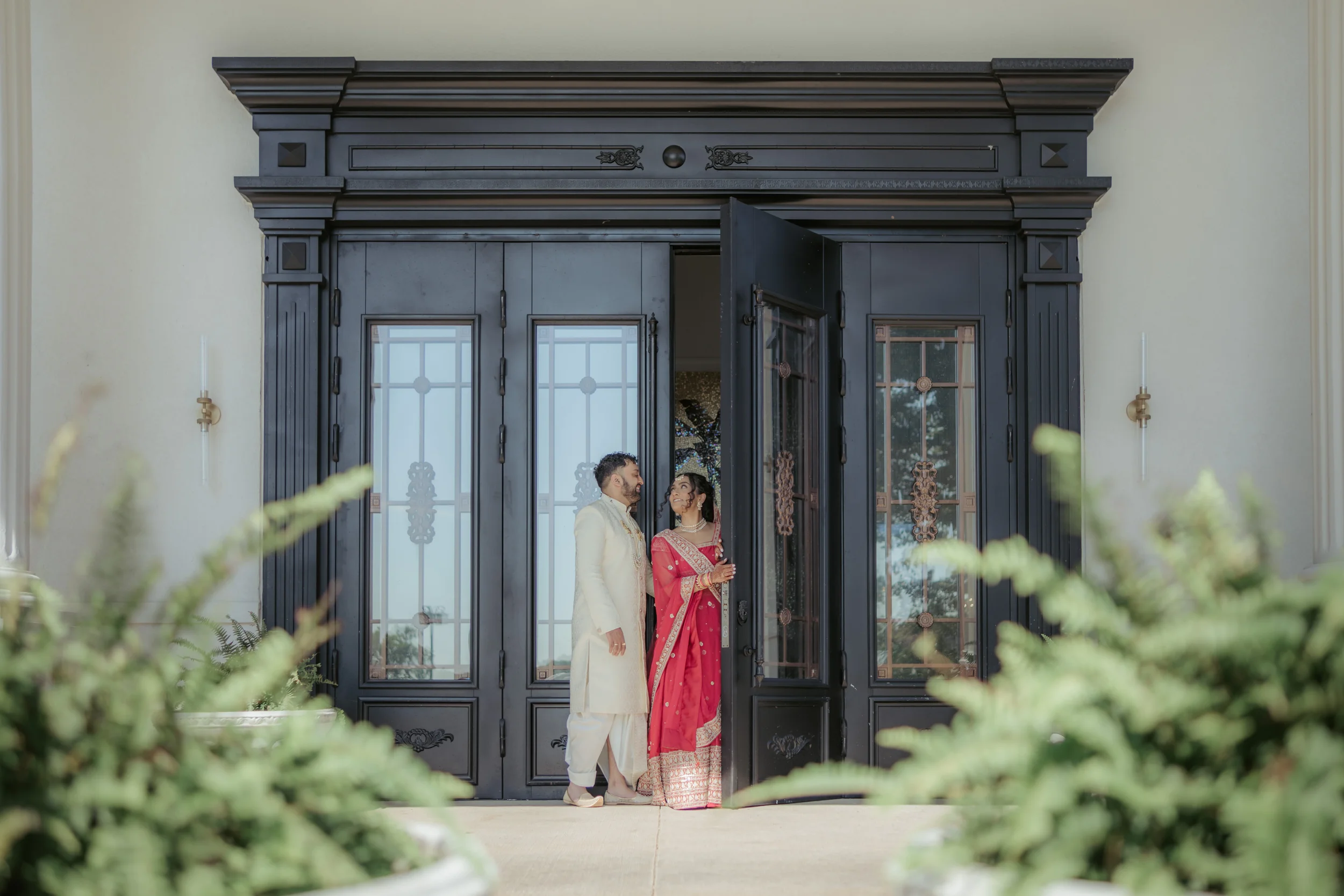 SNKWorks_Wedding-indian-pakistani-photos-photographer-natural-candid-desi-bride-groom-virginia-washingtondc-southasian-whitesferry  (79).webp