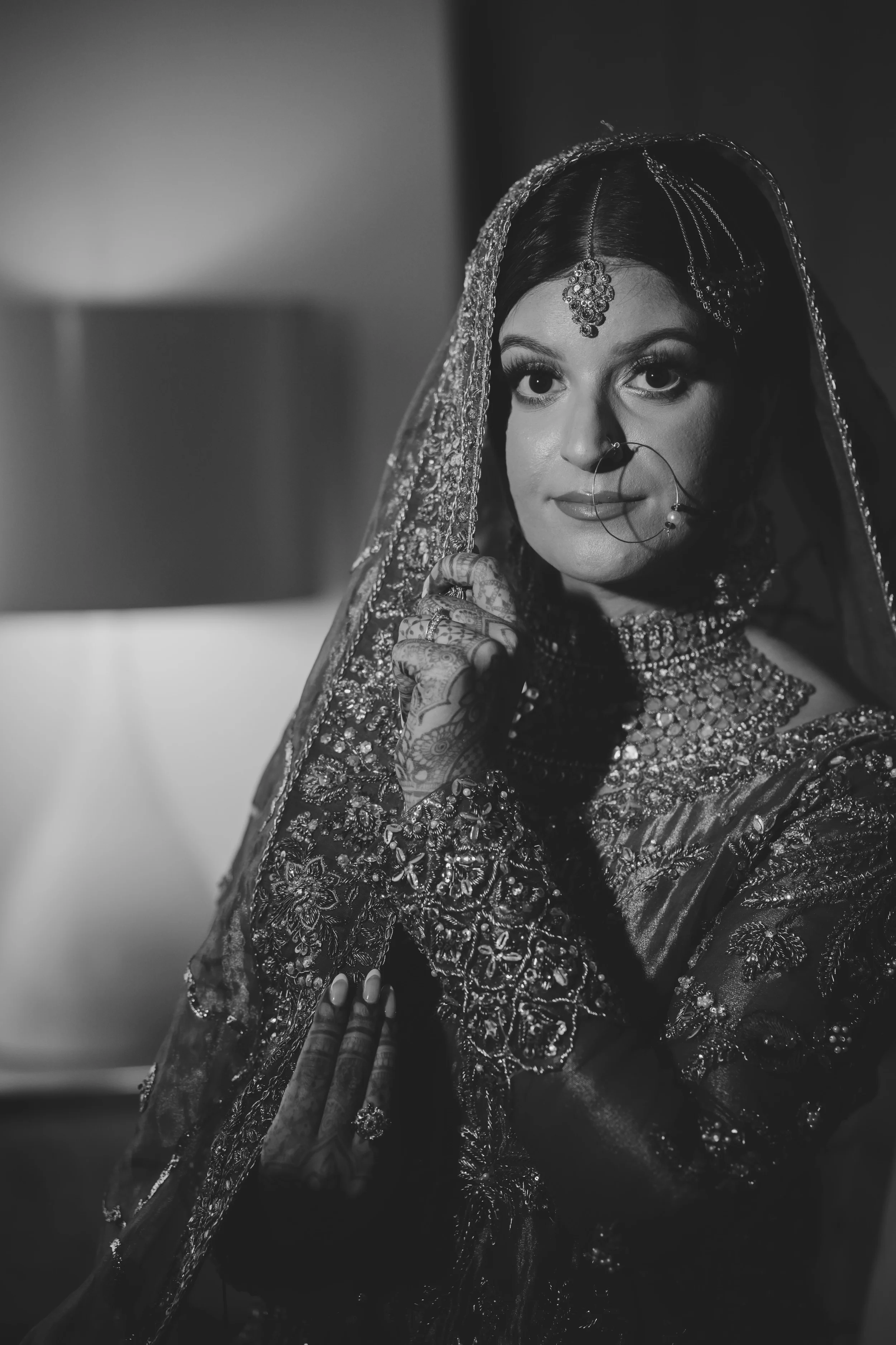 menaal harris -south-asian-wedding-indian-pakistani-shaadi- hilton-mclean-photos-photography-snkworks-best-top-photographer-dmv-shaadi-walima-nikkah-elegant-candid-filsm-video-vendor (28).webp