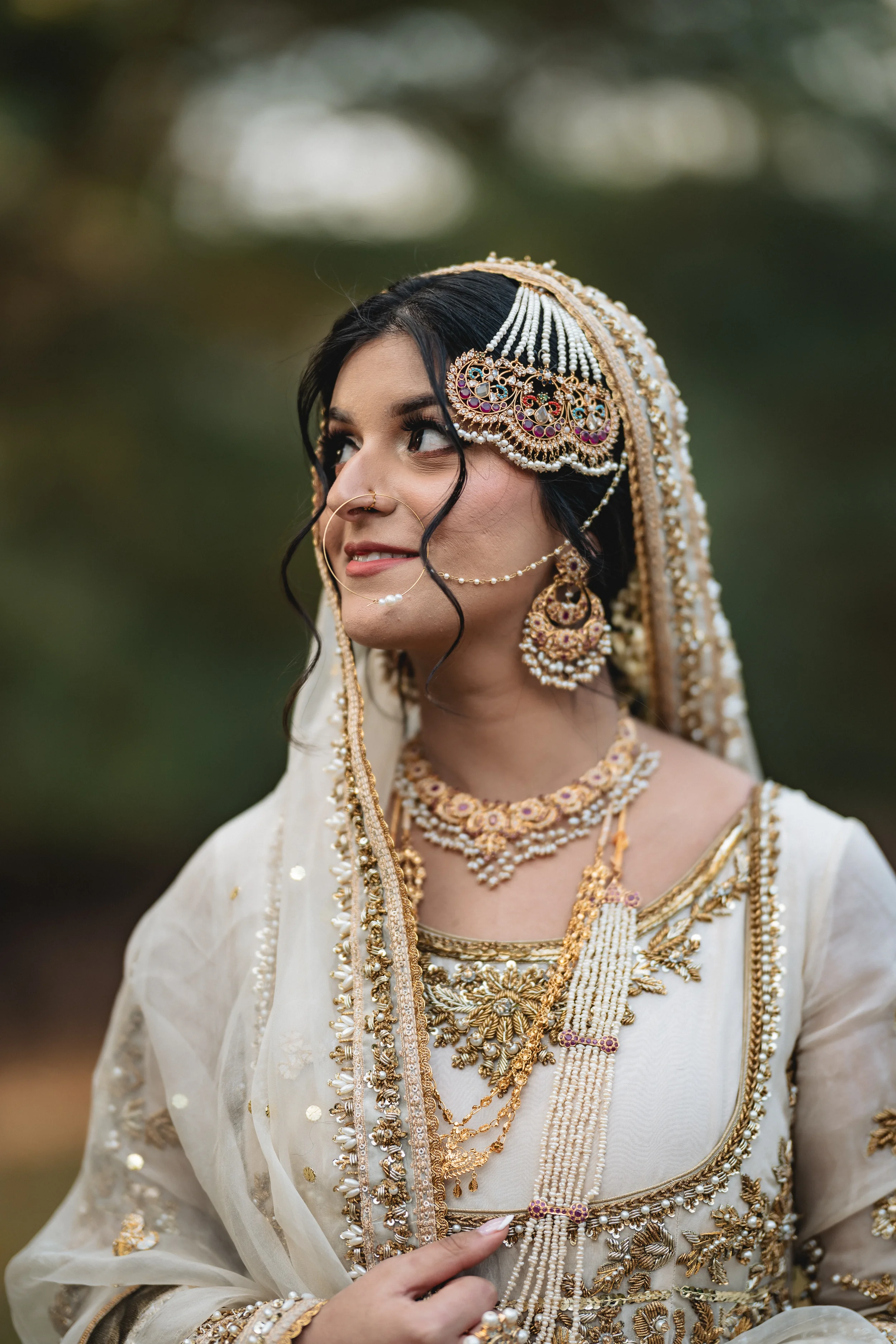 menaal harris -south-asian-wedding-indian-pakistani-shaadi- hilton-mclean-photos-photography-snkworks-best-top-photographer-dmv-shaadi-walima-nikkah-elegant-candid-filsm-video-vendor (33).webp