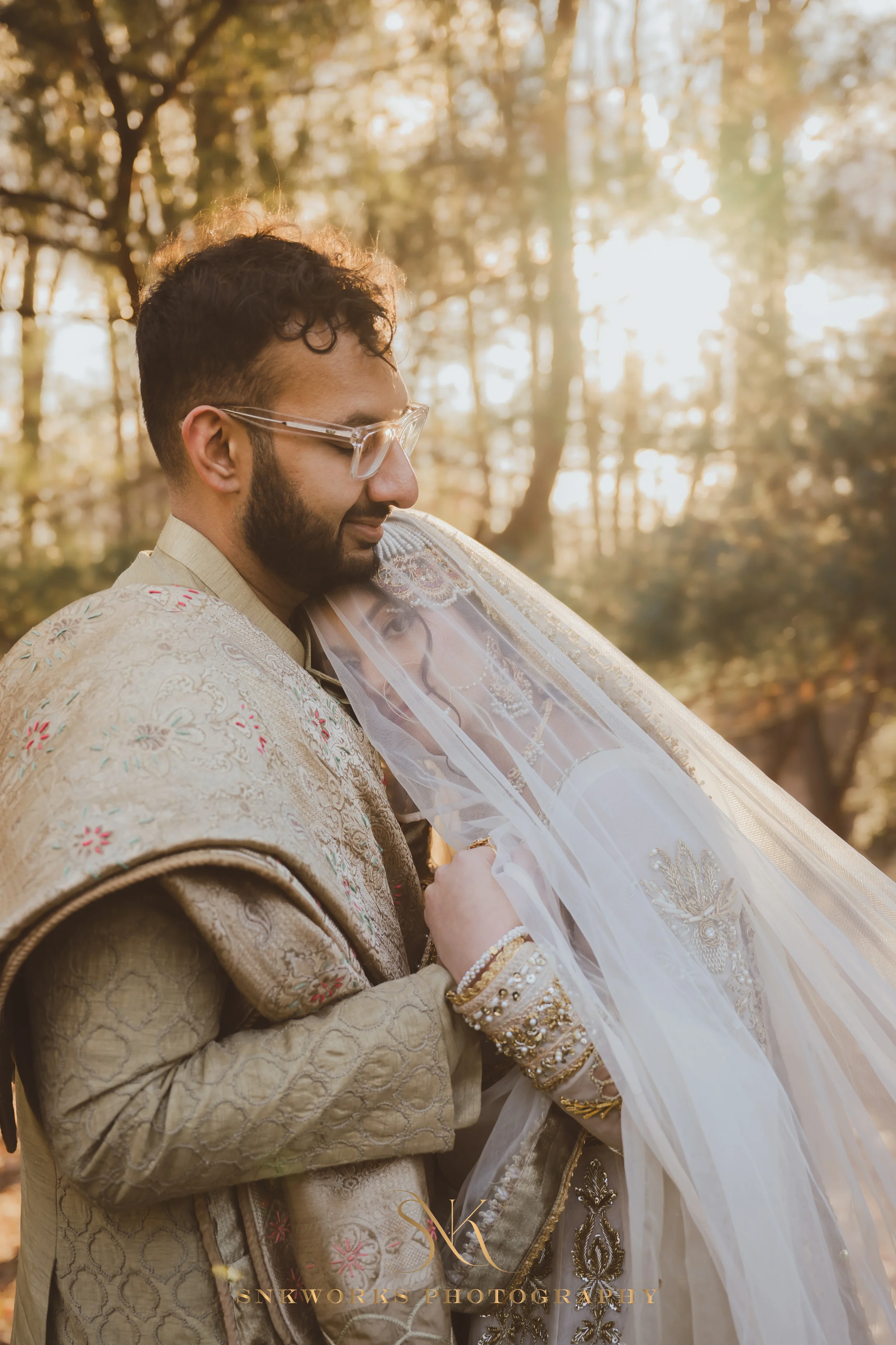 menaal harris -south-asian-wedding-indian-pakistani-shaadi- hilton-mclean-photos-photography-snkworks-best-top-photographer-dmv-shaadi-walima-nikkah-elegant-candid-filsm-video-vendor (44).webp