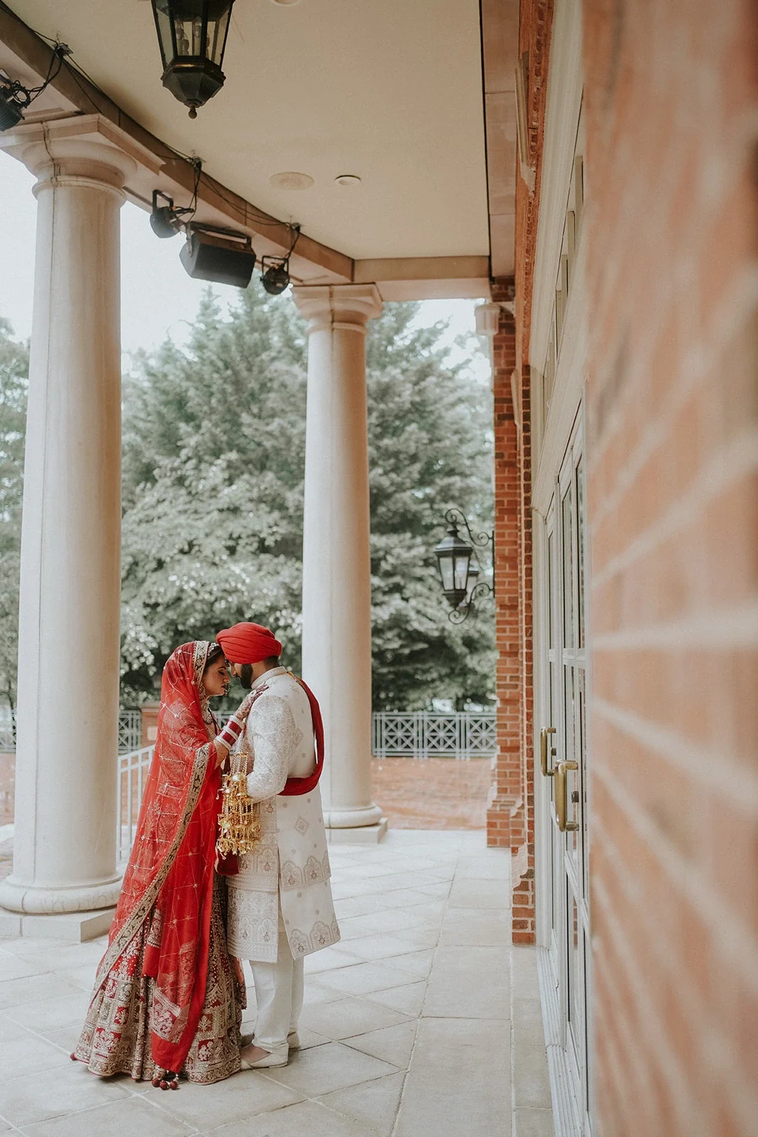 anand-karaj-snkworks-south-asian-wedding-indian-pakistani-shaadi- hilton-mclean-photos-photography-snkworks-best-top-photographer-dmv-shaadi-walima-nikkah-elegant-candid-filsm-video-vendor  (21).webp