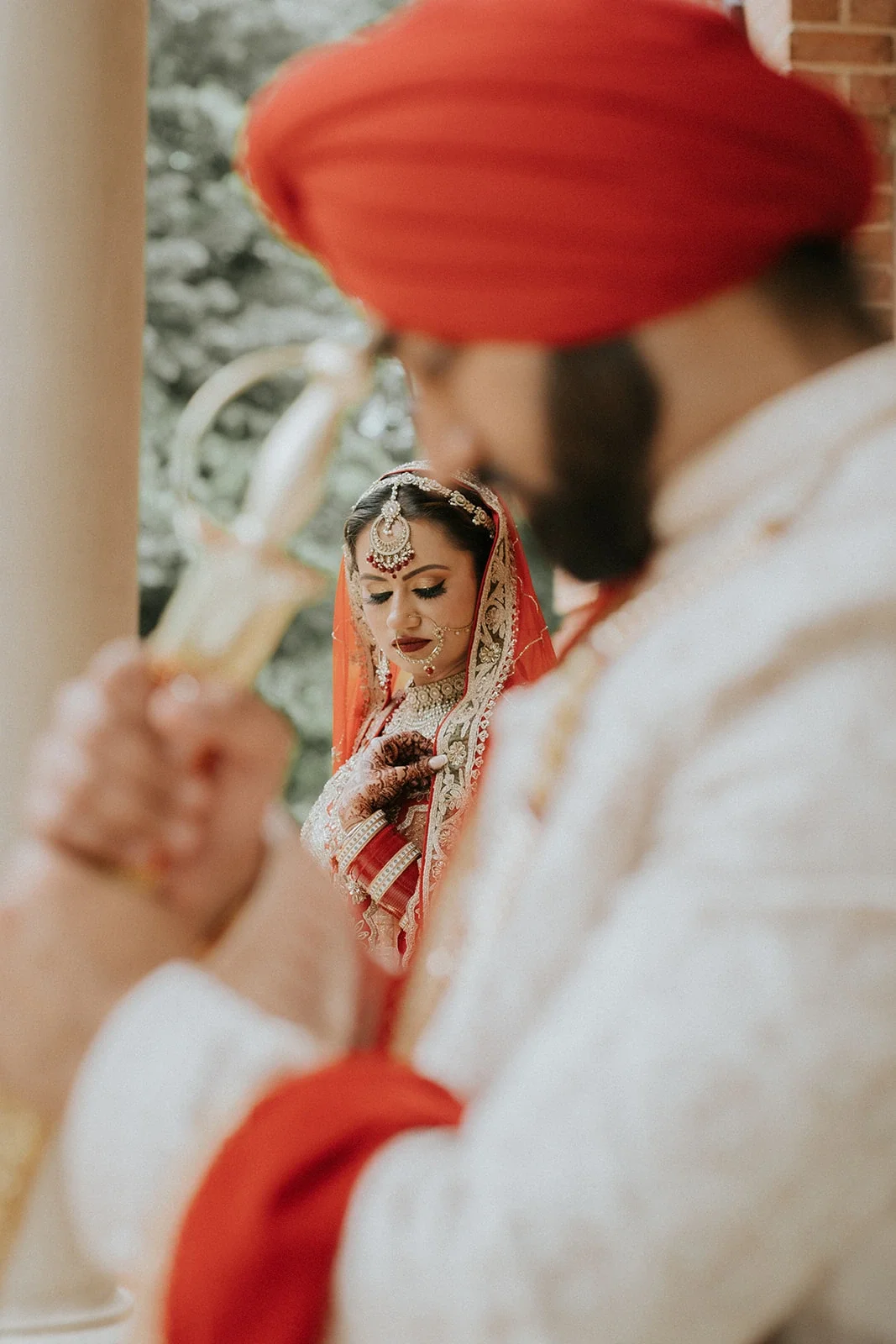 anand-karaj-snkworks-south-asian-wedding-indian-pakistani-shaadi- hilton-mclean-photos-photography-snkworks-best-top-photographer-dmv-shaadi-walima-nikkah-elegant-candid-filsm-video-vendor  (13).webp