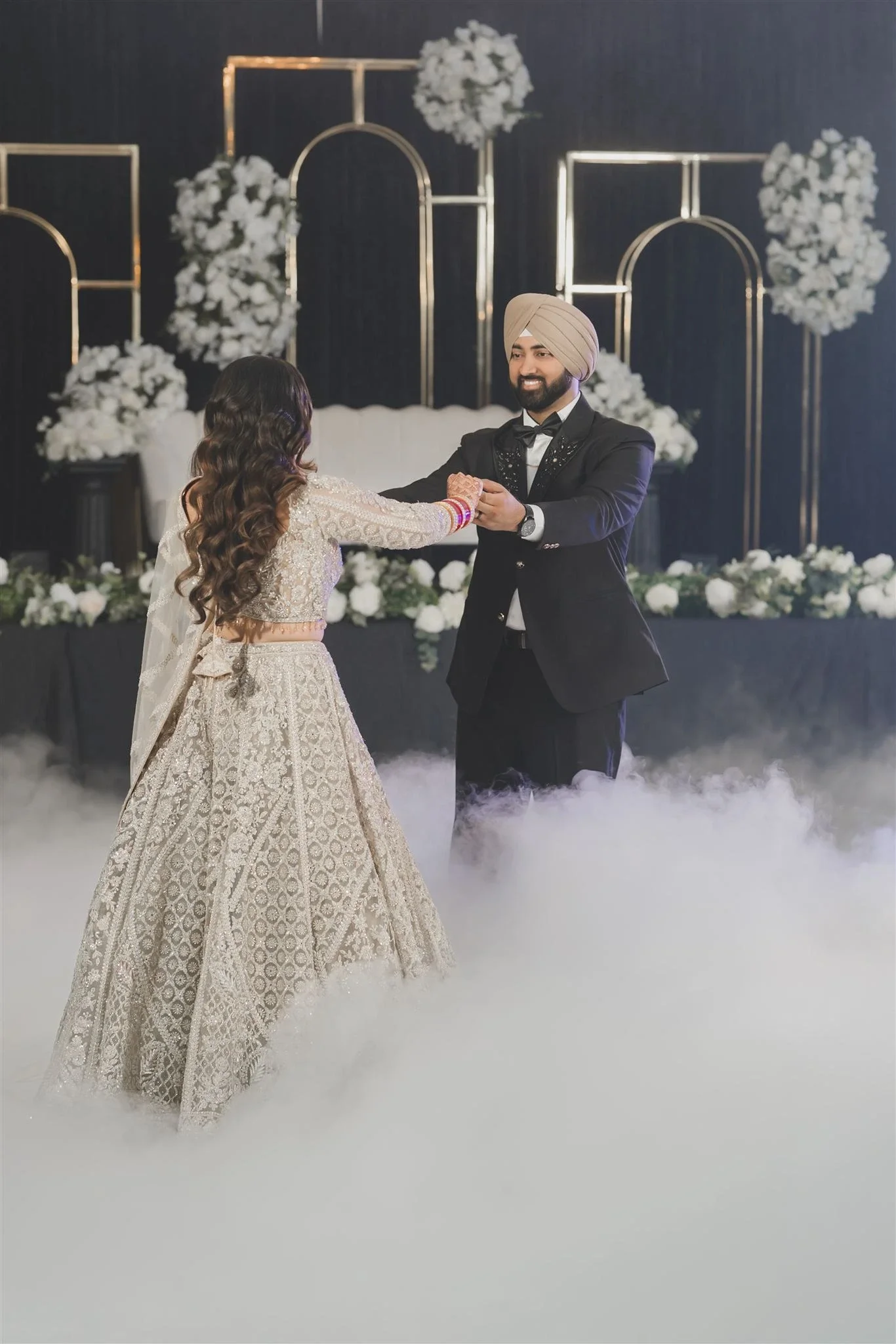 anand-karaj-snkworks-south-asian-wedding-indian-pakistani-shaadi- hilton-mclean-photos-photography-snkworks-best-top-photographer-dmv-shaadi-walima-nikkah-elegant-candid-filsm-video-vendor  (47).webp
