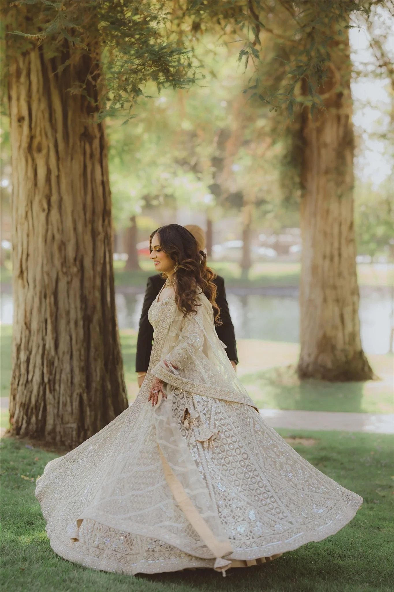 anand-karaj-snkworks-south-asian-wedding-indian-pakistani-shaadi- hilton-mclean-photos-photography-snkworks-best-top-photographer-dmv-shaadi-walima-nikkah-elegant-candid-filsm-video-vendor  (35).webp