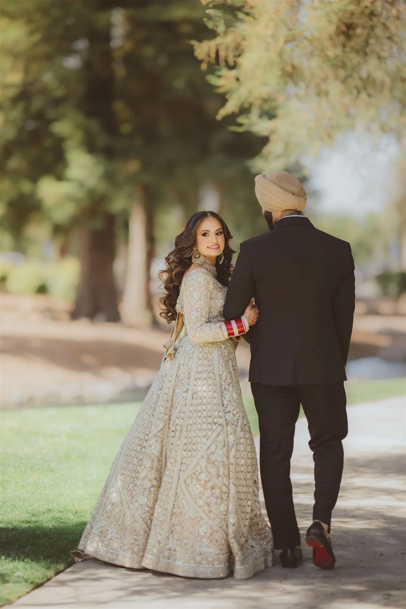 anand-karaj-snkworks-south-asian-wedding-indian-pakistani-shaadi- hilton-mclean-photos-photography-snkworks-best-top-photographer-dmv-shaadi-walima-nikkah-elegant-candid-filsm-video-vendor  (30).webp
