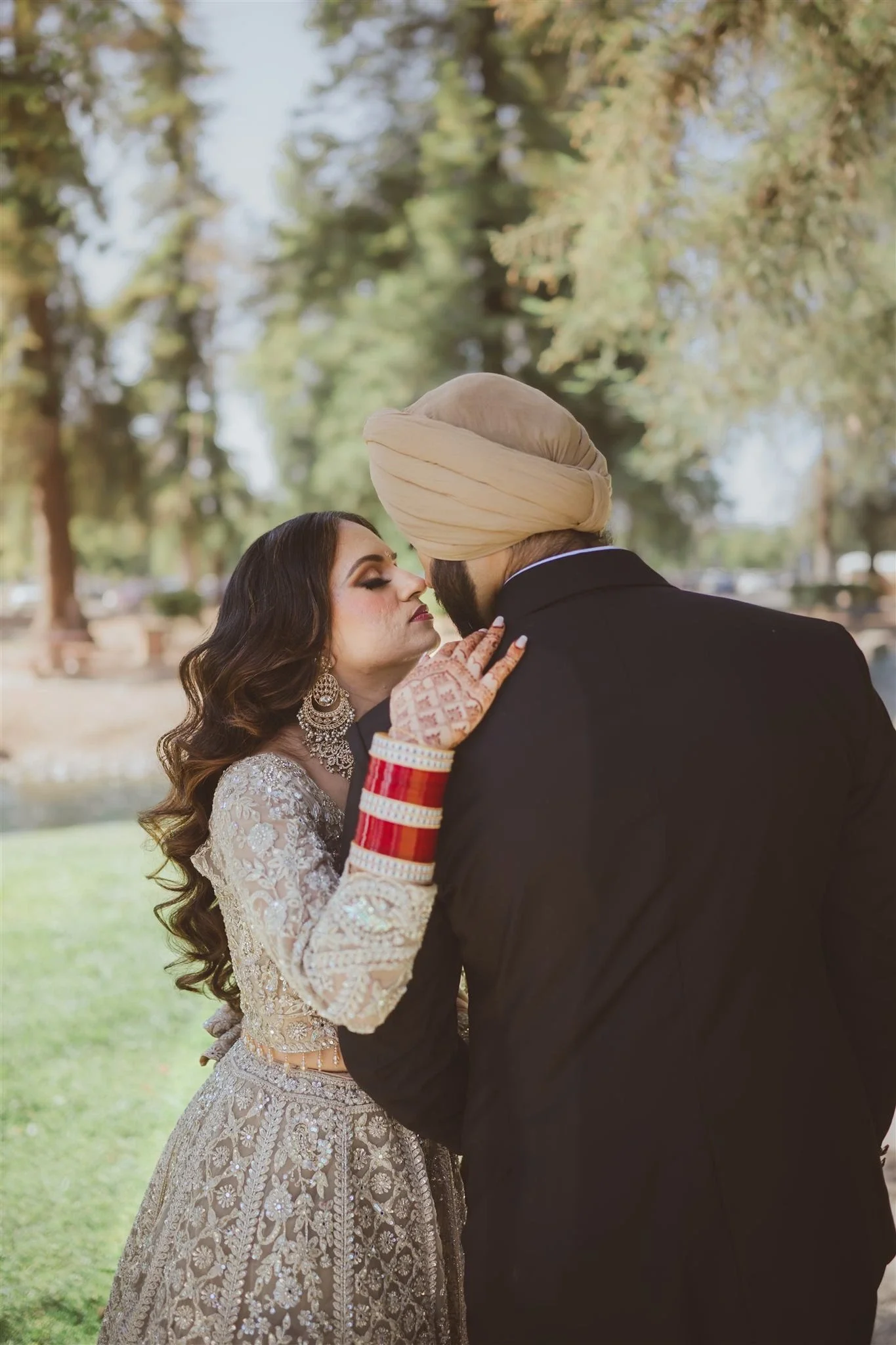 anand-karaj-snkworks-south-asian-wedding-indian-pakistani-shaadi- hilton-mclean-photos-photography-snkworks-best-top-photographer-dmv-shaadi-walima-nikkah-elegant-candid-filsm-video-vendor  (27).webp