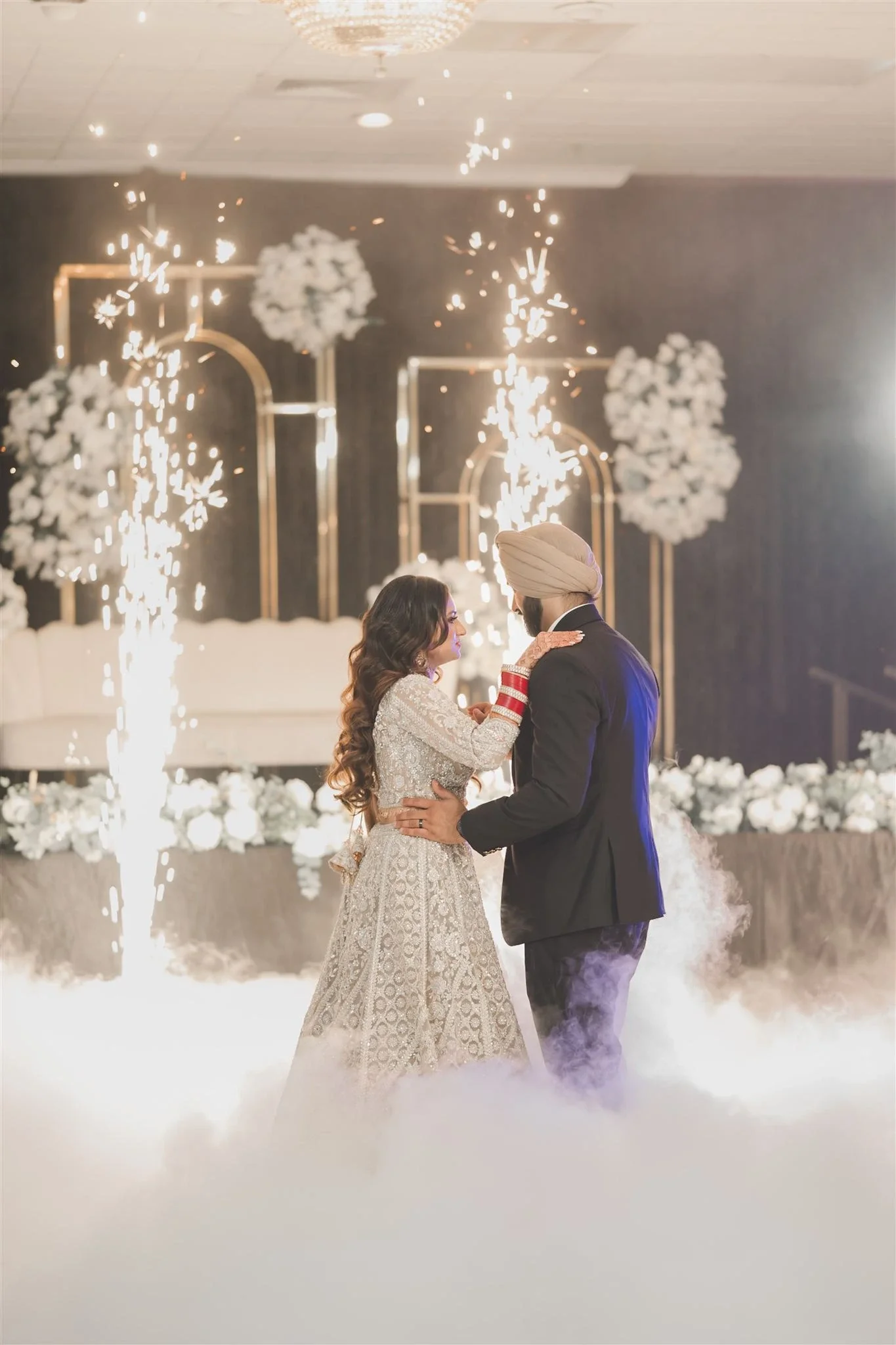 anand-karaj-snkworks-south-asian-wedding-indian-pakistani-shaadi- hilton-mclean-photos-photography-snkworks-best-top-photographer-dmv-shaadi-walima-nikkah-elegant-candid-filsm-video-vendor  (26).webp