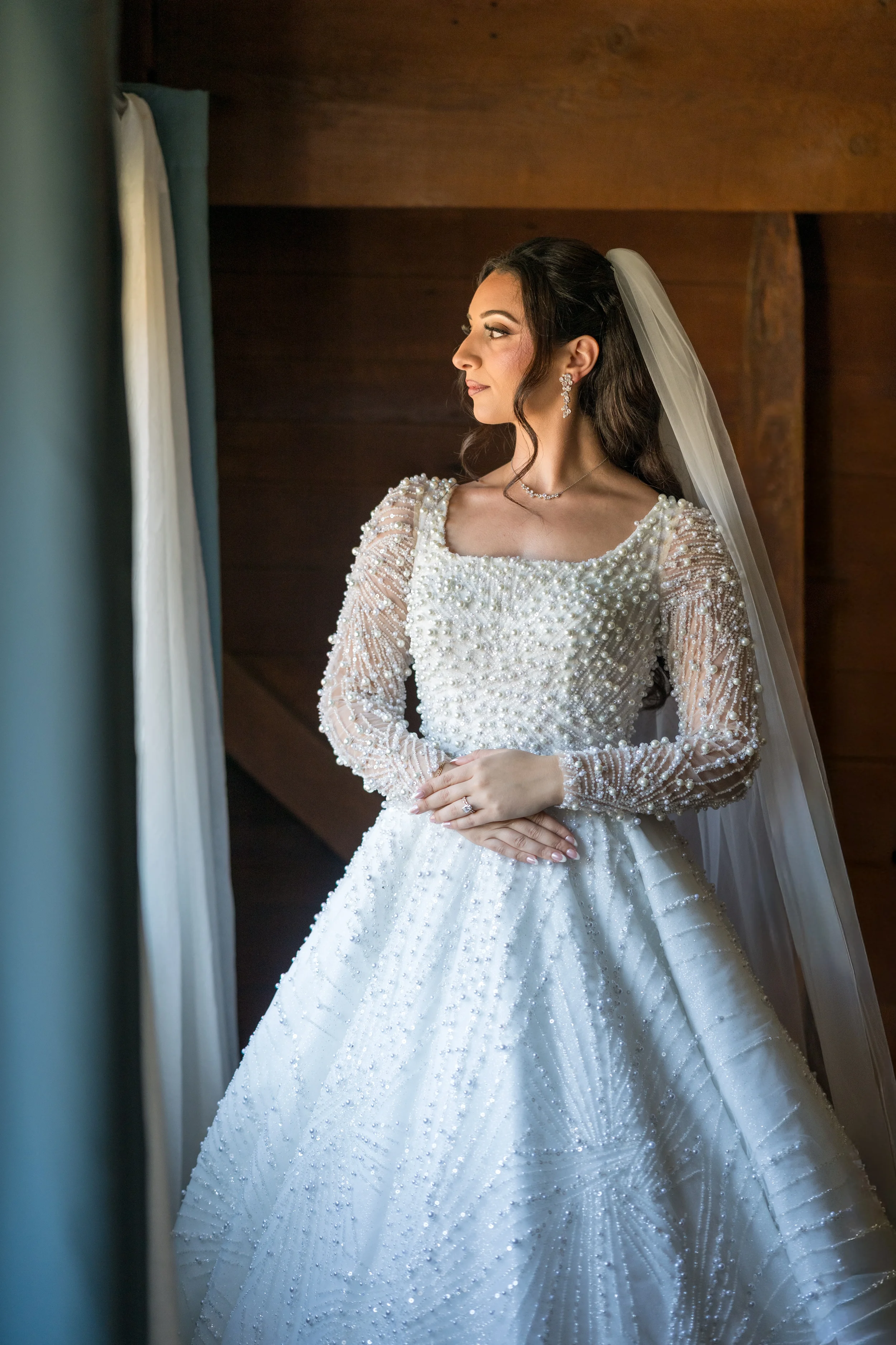 sahar-hussein-south-asian-wedding-indian-pakistani-shaadi- hilton-mclean-photos-photography-snkworks-best-top-photographer-dmv-shaadi-walima-nikkah-elegant-candid-filsm-video-vendor -whispering hollow- palestin (25).webp