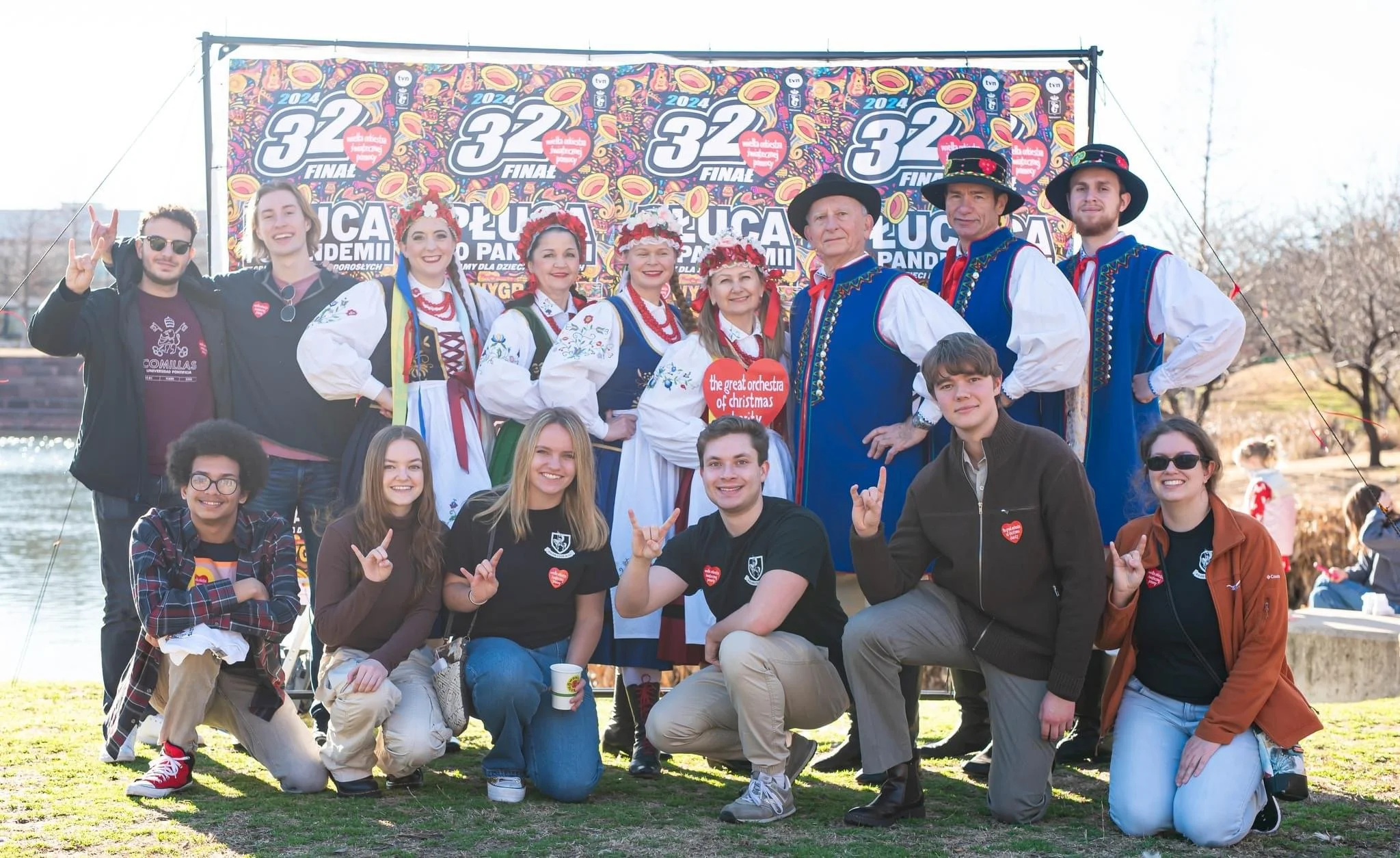 Polish Club members posing with Jagoda Polish Folk Dance group at a charity event.