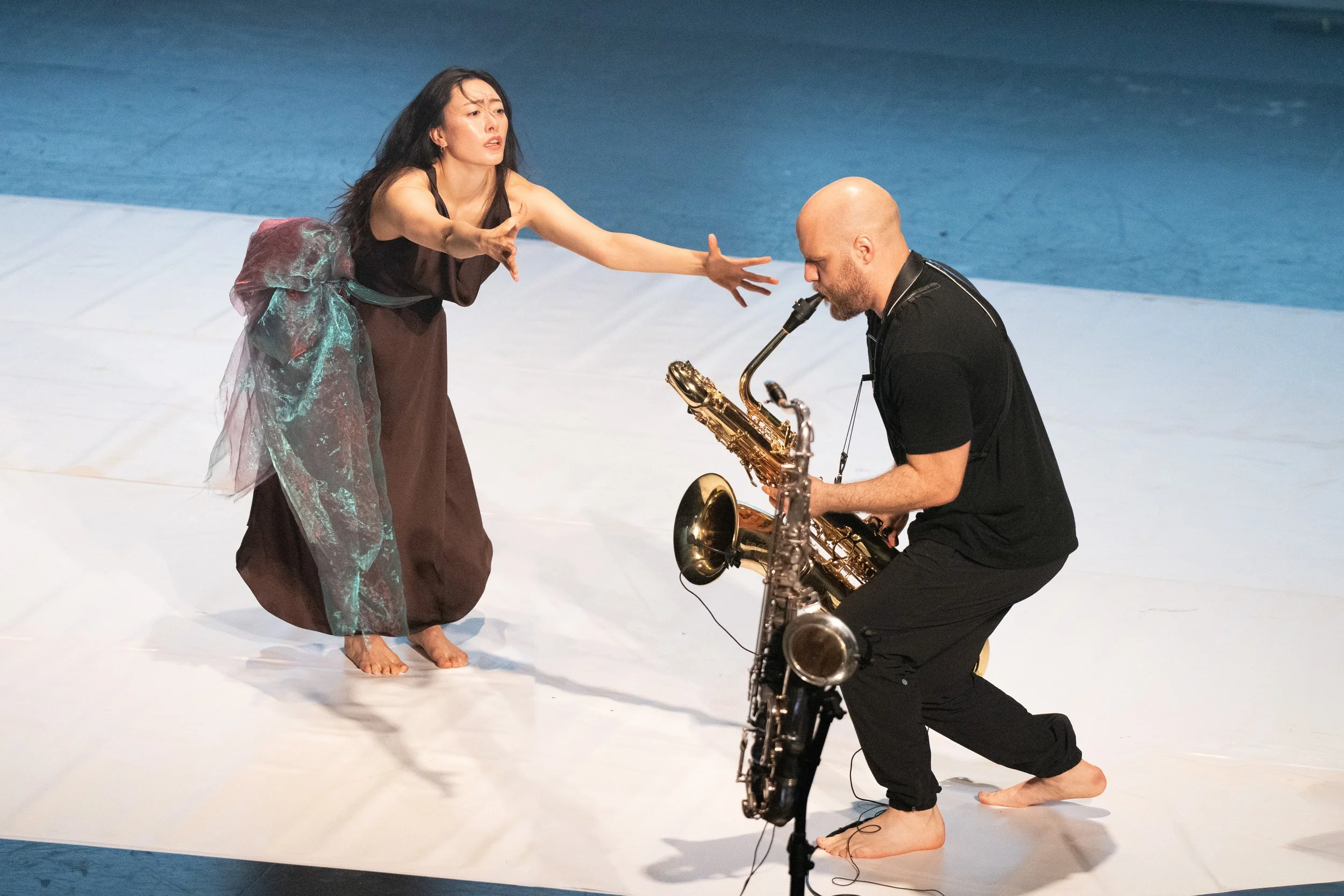       
  
     Reach 2   Saxophonist &amp; Media Artist: Nick Zoulek   Dancer: Euseon Song  Venue: Cleveland, Ohio  


   .fe-block-3fc0e5774528330b17ab {mix-blend-mode: ;
    } 



 
    


  

  


 
   
    
      

        
          
           