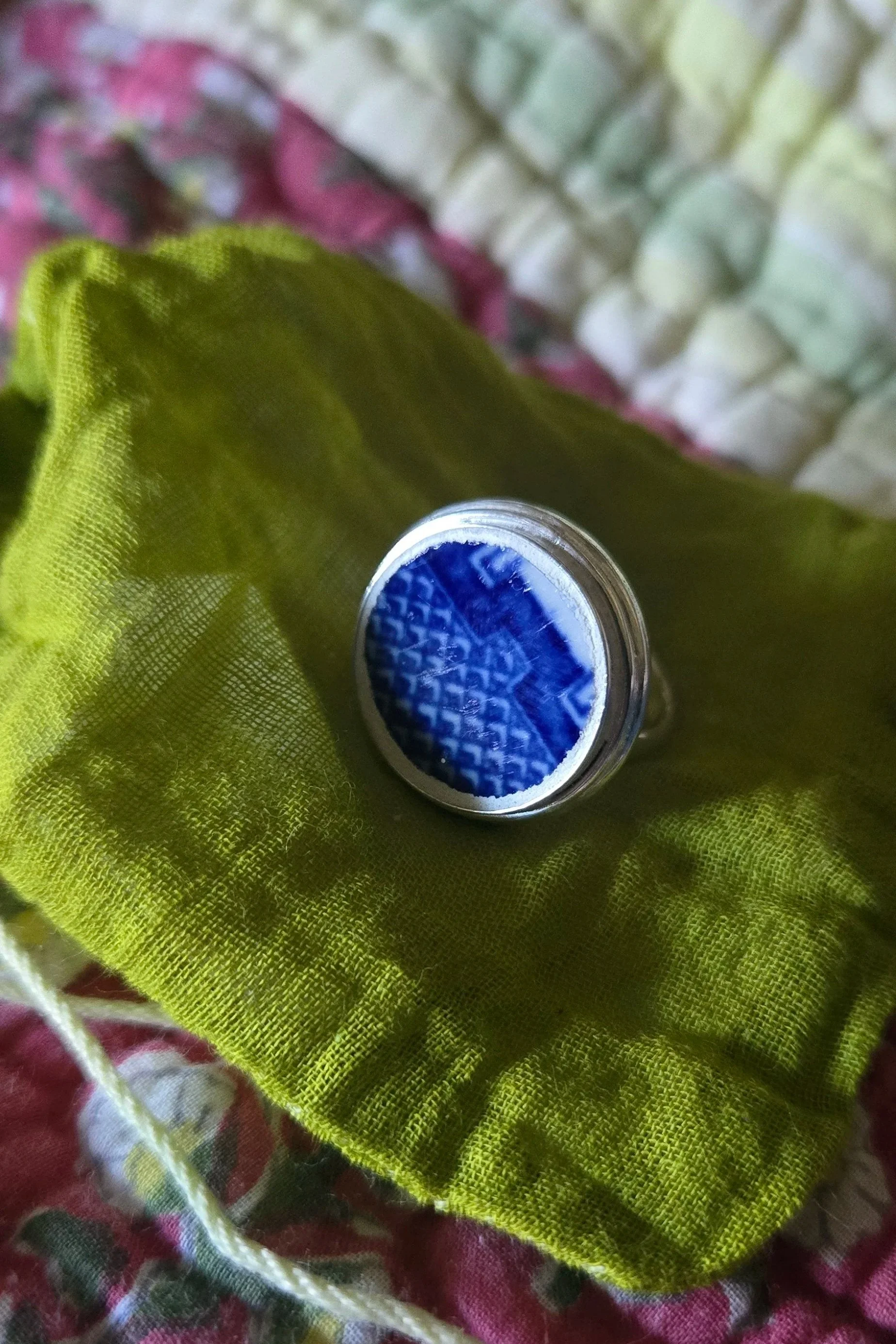 Blue Graphic Transferware Remnant Ring in Silver / 18mm / Size 8