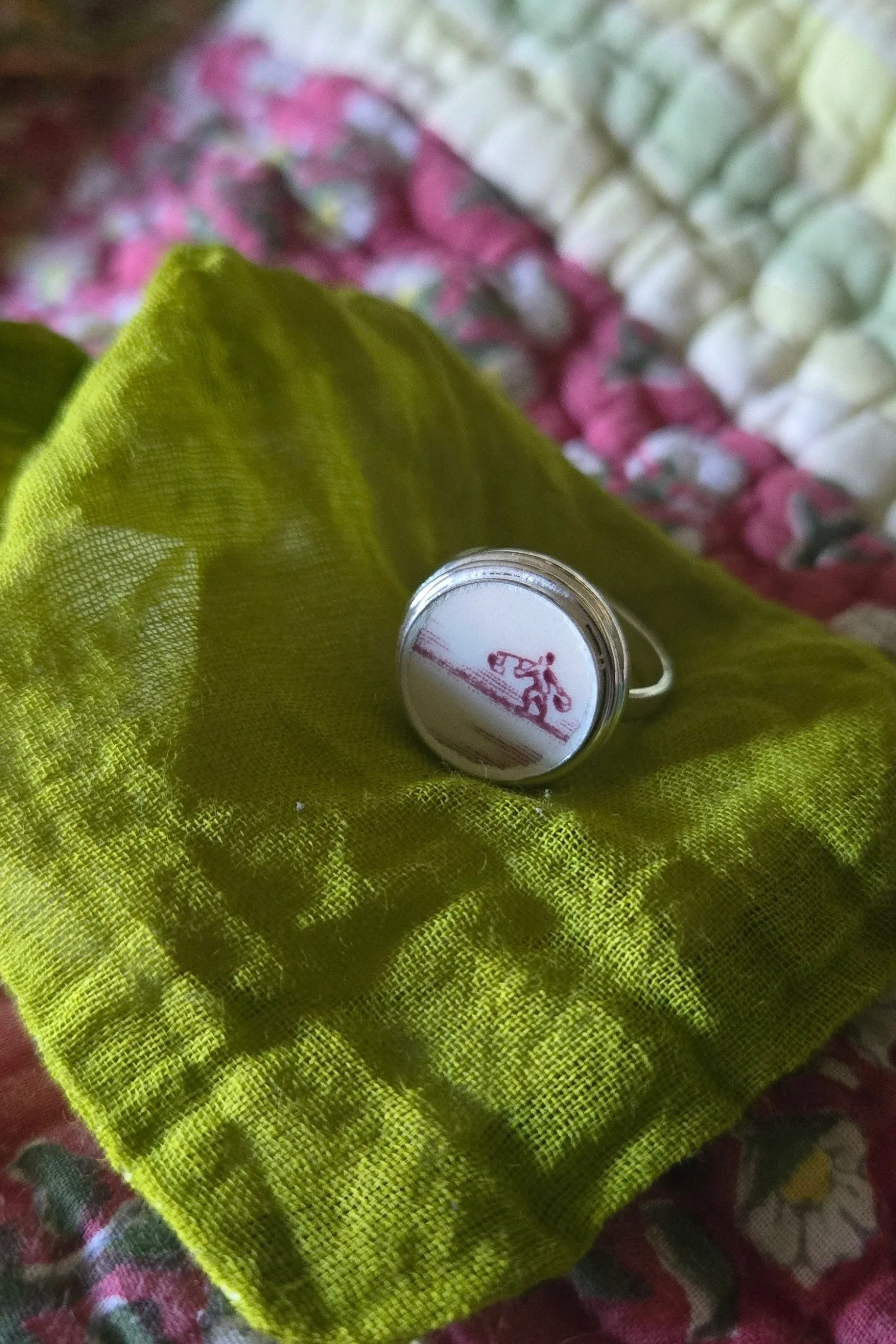 Mulberry Farmer Transferware Remnant Ring in Silver / 14mm / Size 7