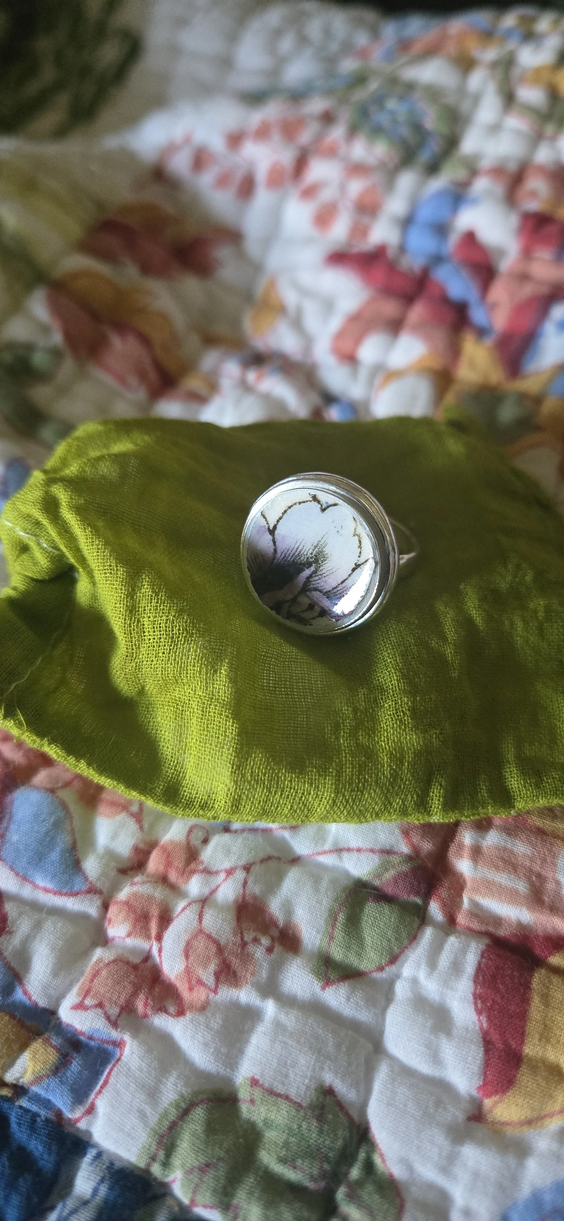 Purple Floral Transferware Remnant Ring in Silver / 18mm / Size 9