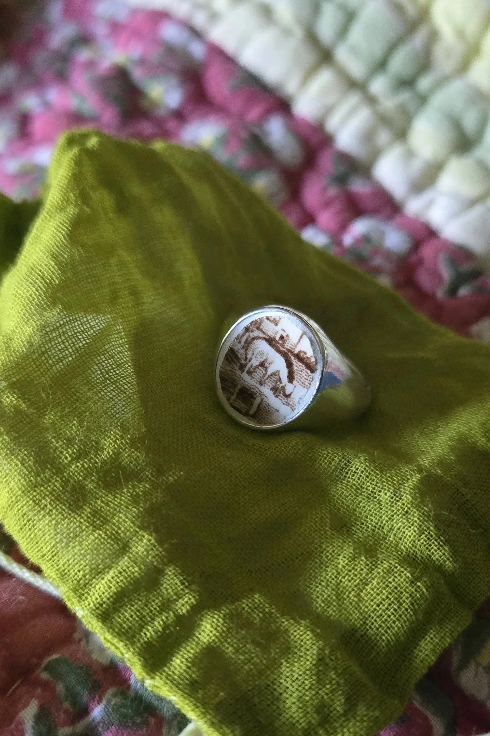 Brown Horse Transferware Remnant Ring in Silver / 15x10mm / Size 8