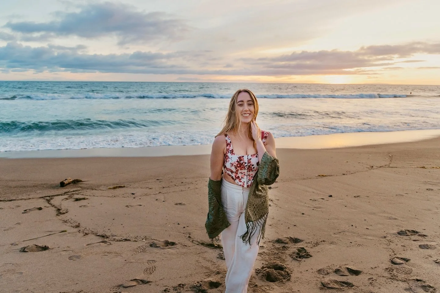 Cheesin, in her natural habitat. 🌊🌞

#malibusunset #pointdume #socalphotographer #malibuphotographer #creativephotography #malibuweddingphotographer