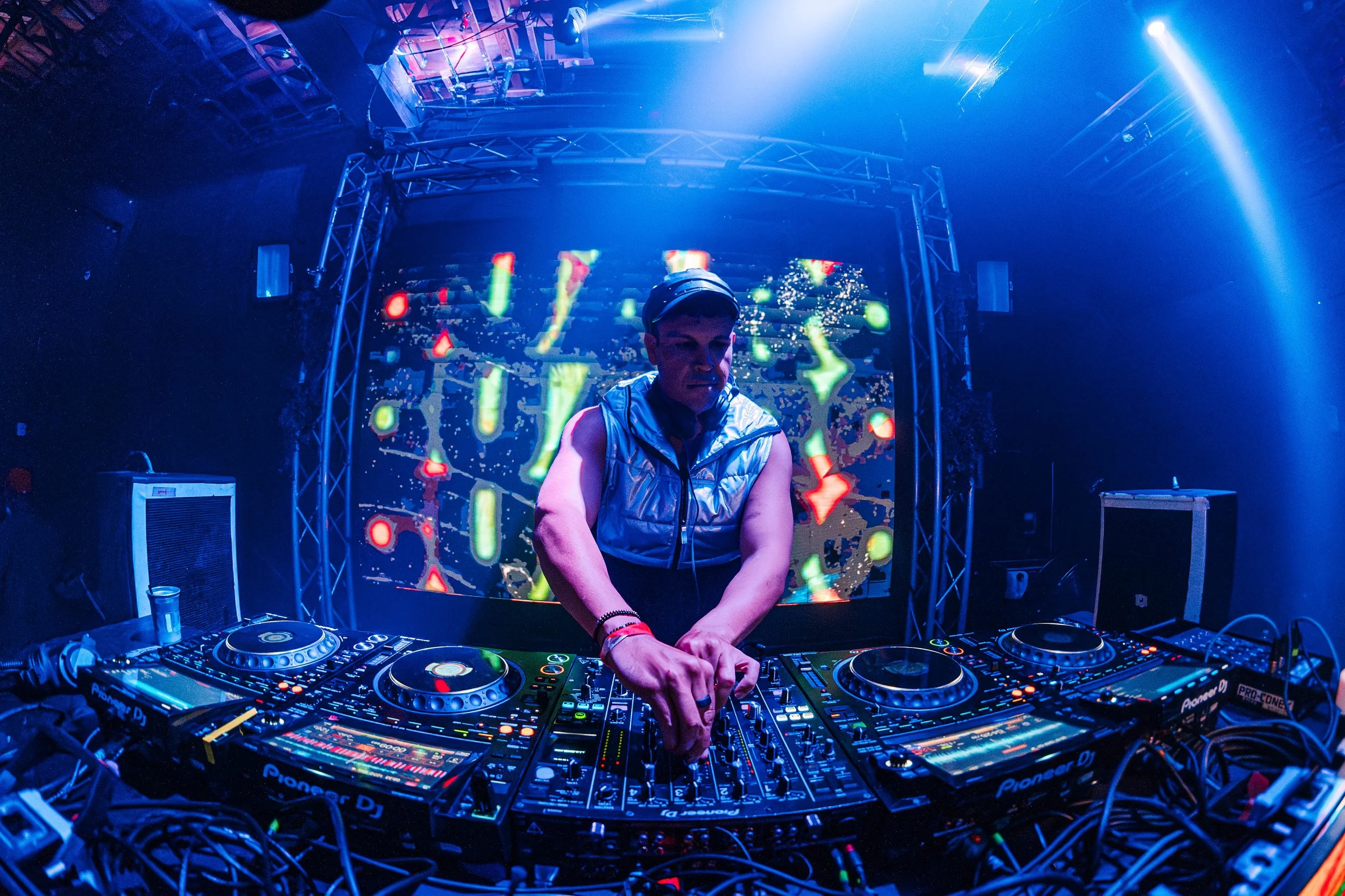 021024_Sam BlackyReverb_Jesse Vazquez_05.jpg