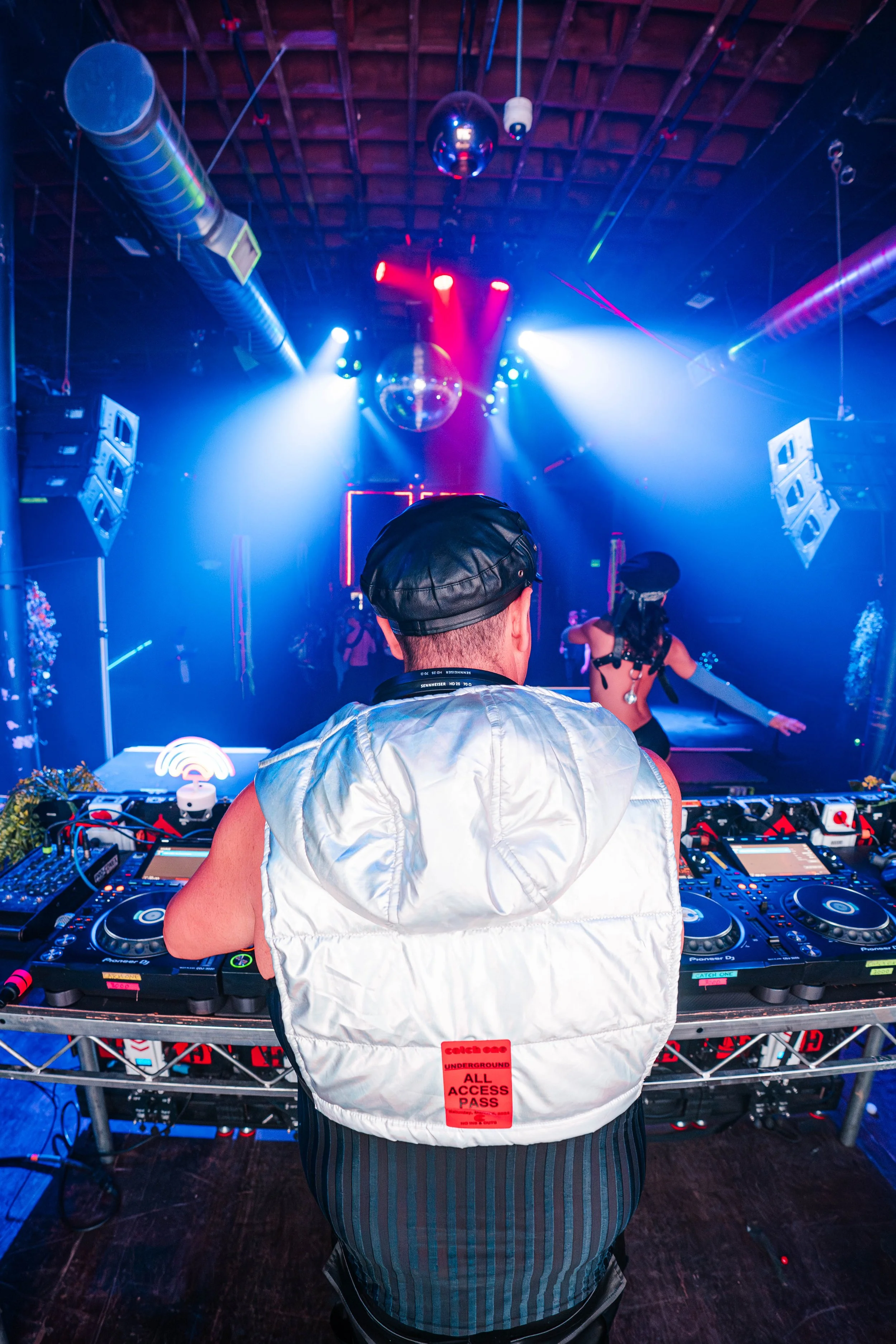 021024_Sam BlackyReverb_Jesse Vazquez_15.jpg