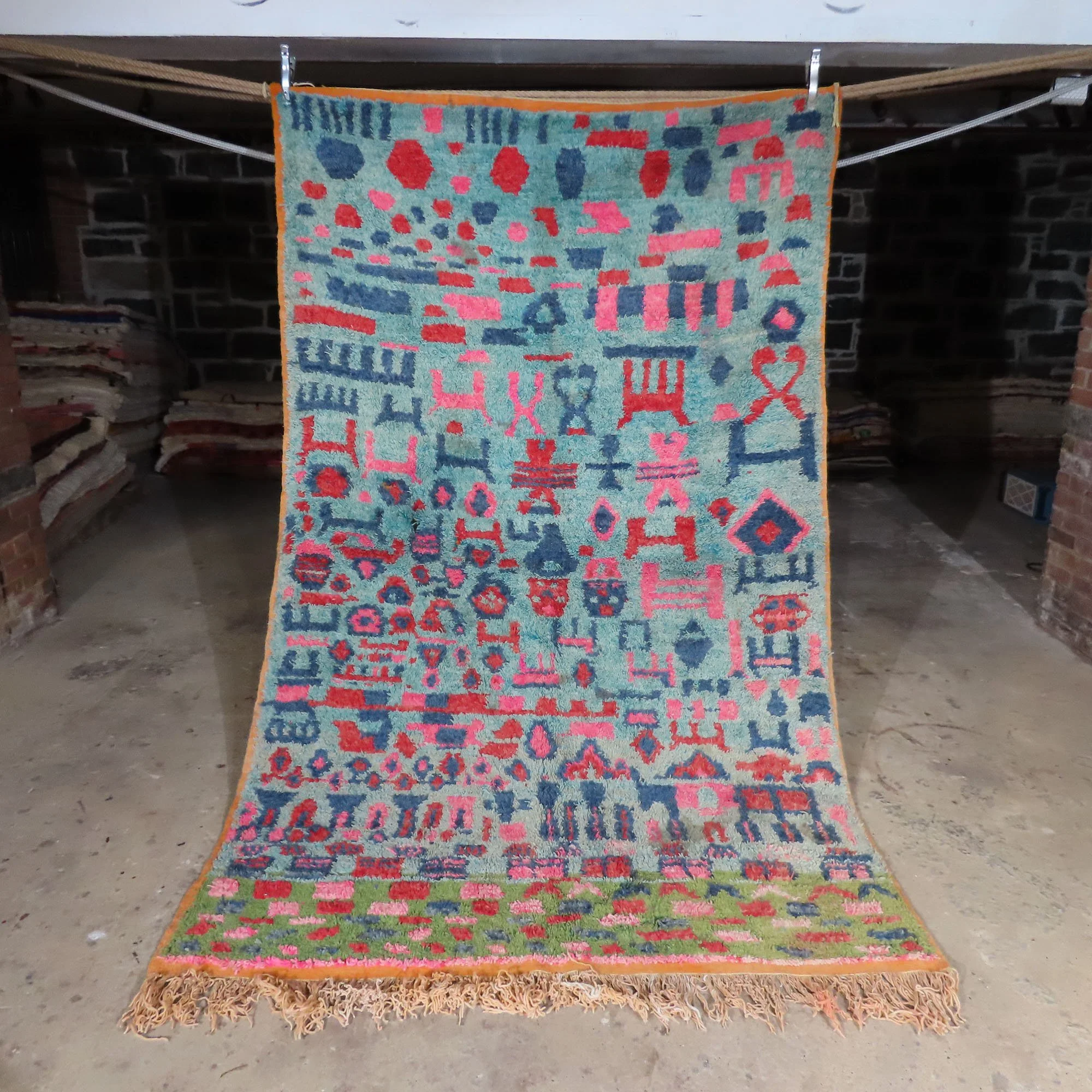 106''x65''