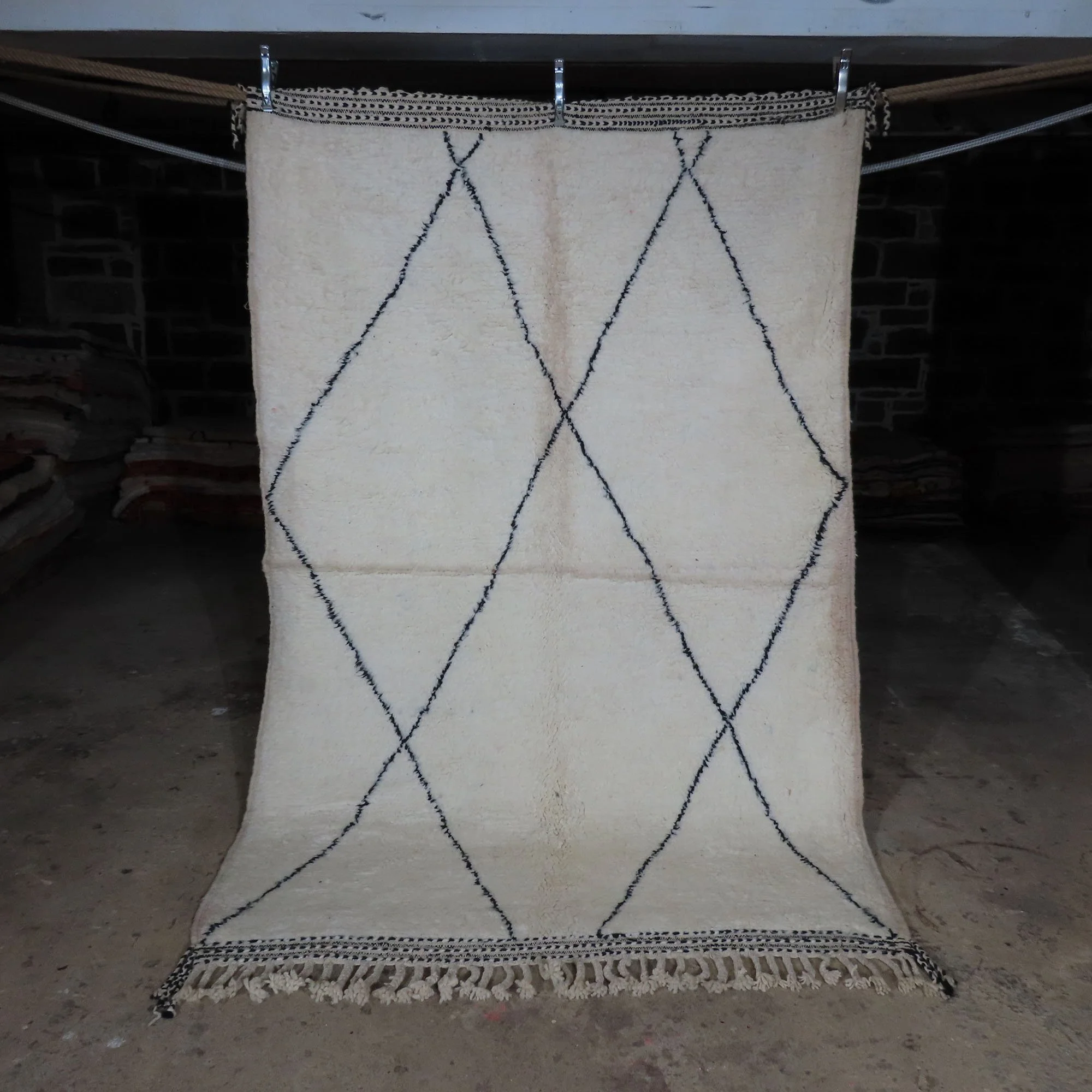 93''x62''