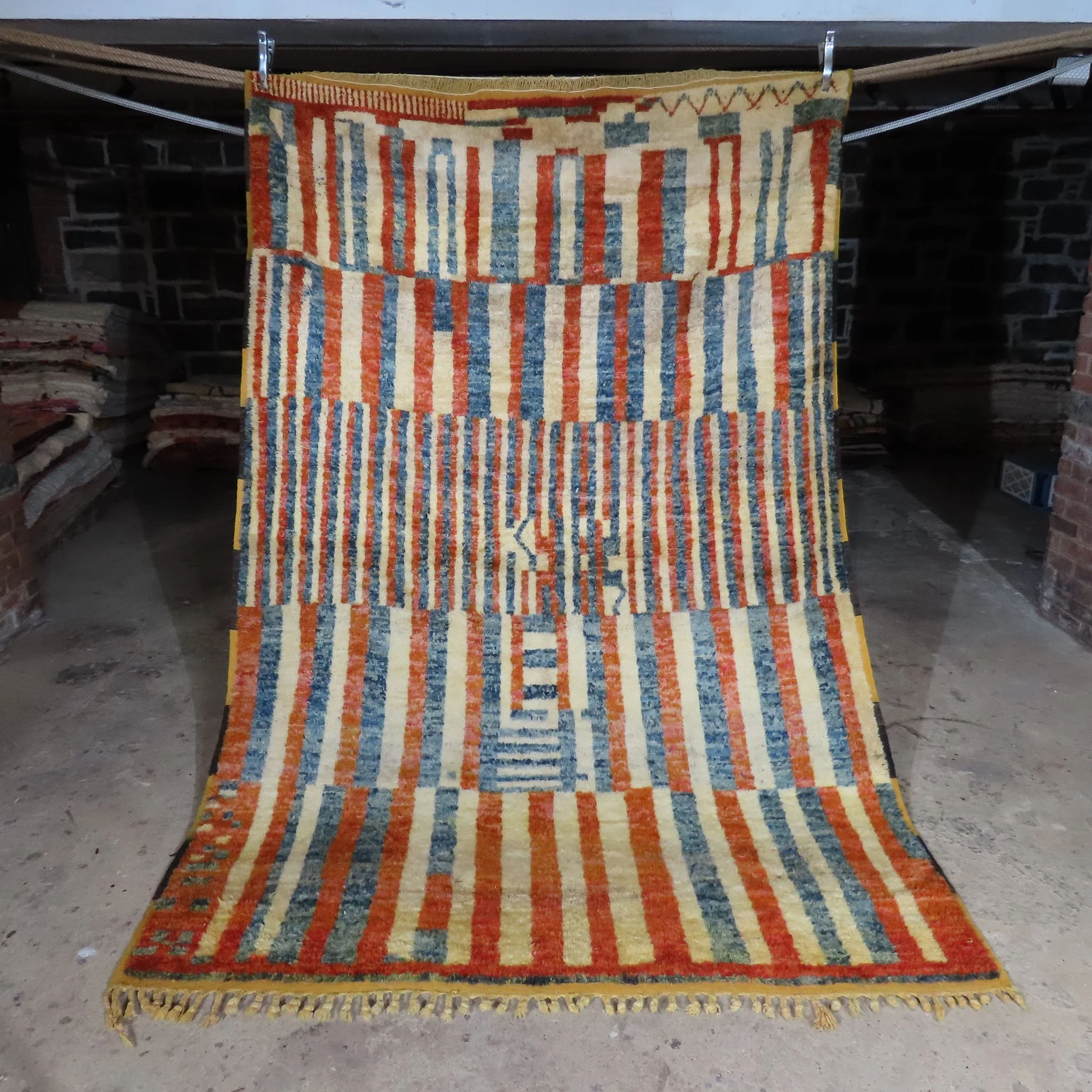 106''x69''