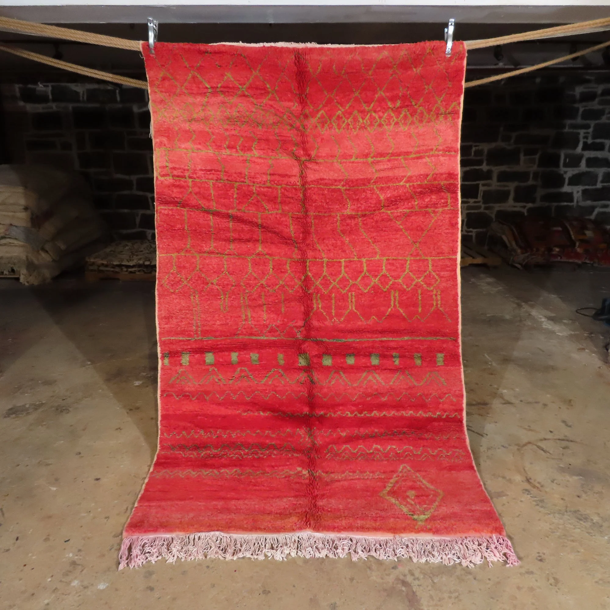 93''x57''