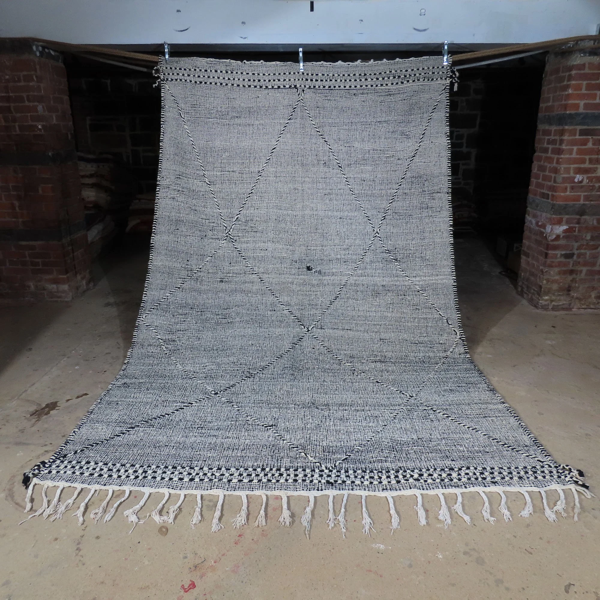 134''x86''