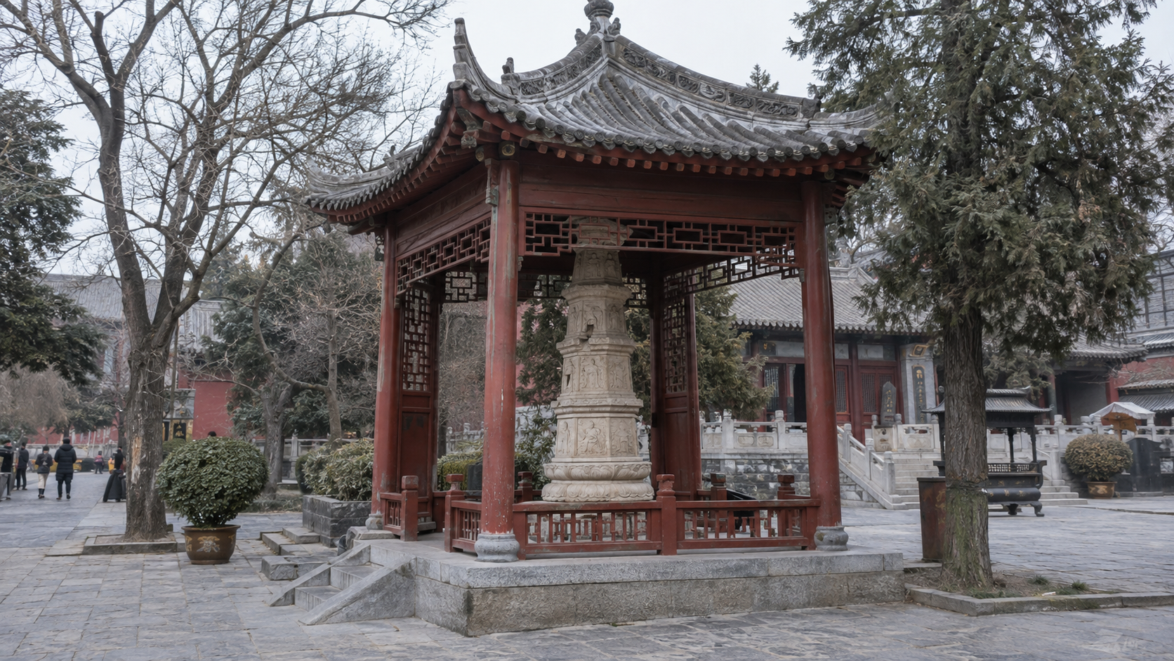 鸠摩罗什舍利塔