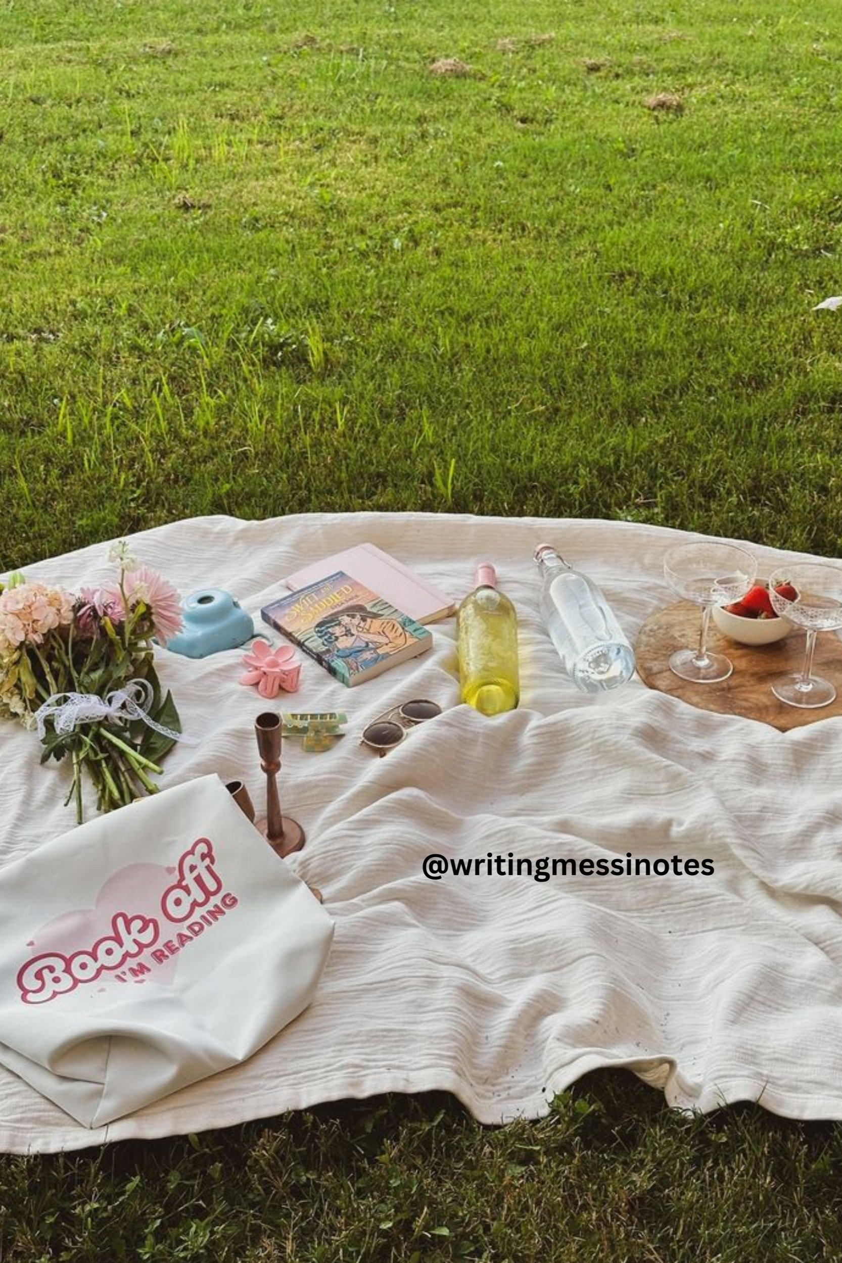 White+Beige+Modern+Mood+Board+Instagram+Post+%281%29.jpg