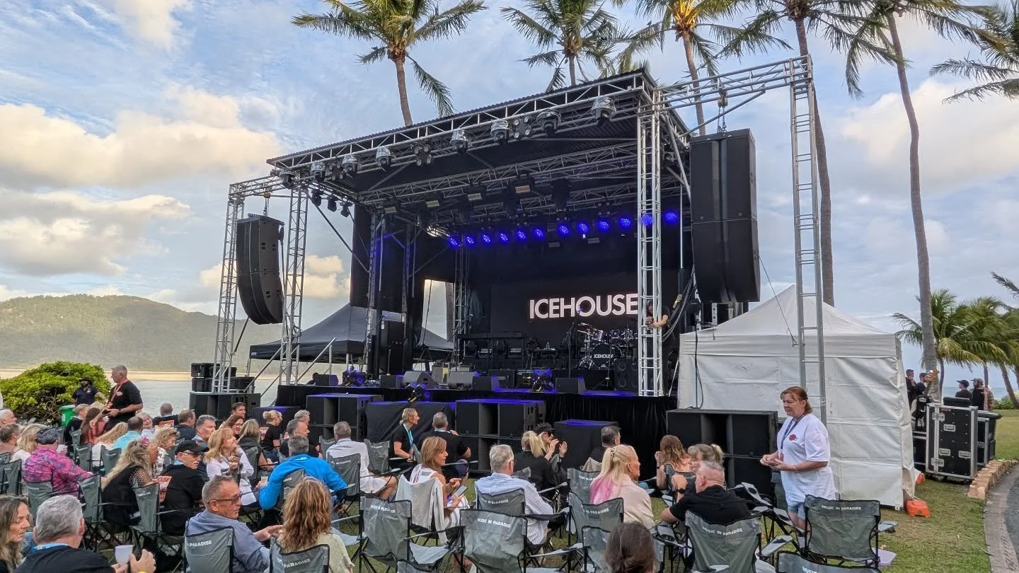 Our crew were pleased to help our friends @brisbanesound with our XL Trailer Stage, and marquees, and crew to assist with bump in and bump out 🙏