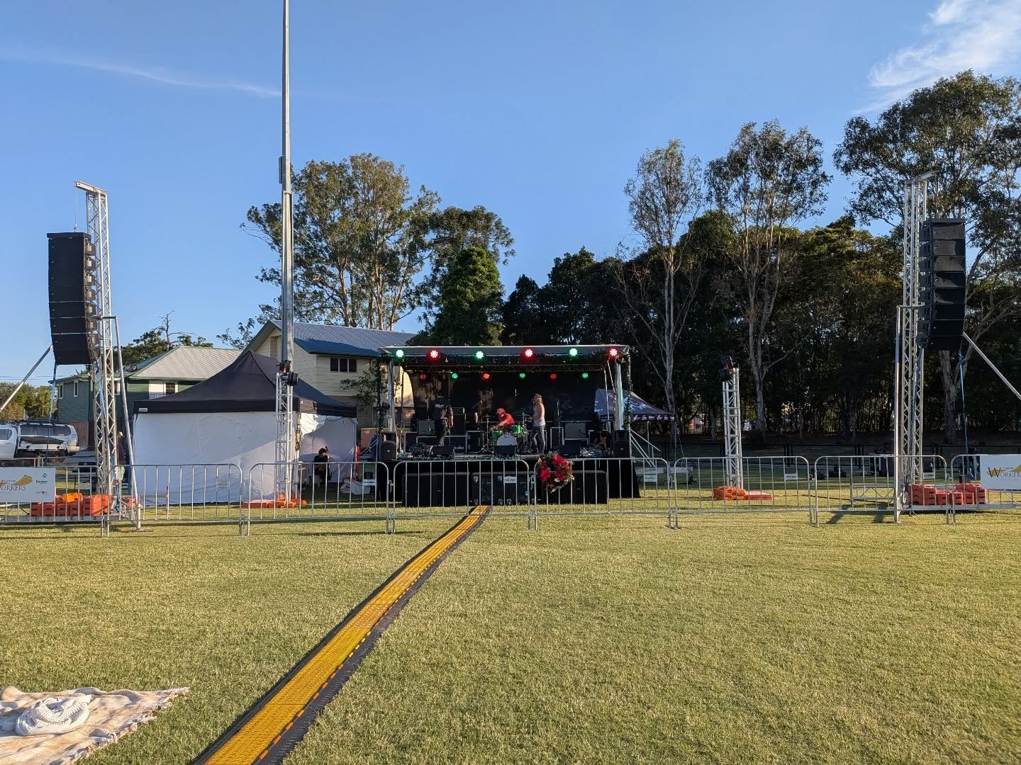 Lismore Carols 2025
We provided a 6.5m trailer stage with a front 2m extension. Full production flown 8 a side system and a light show.

#audioproduction #stagehire #carols #christmas #hot 
@cometotheheart @lismorecitycouncil