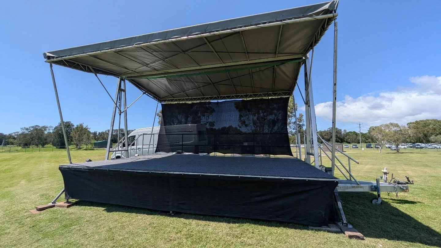 Our Large Trailer Stage on duty at the Ballina Jockey Club for cup day.