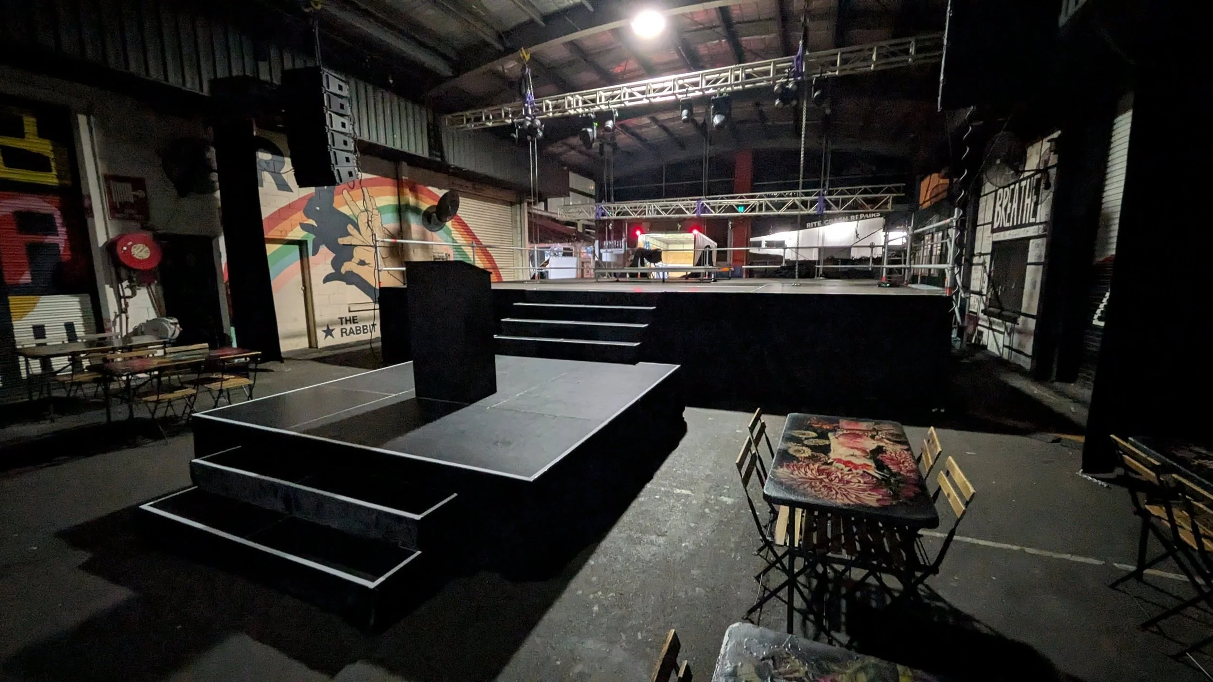 @miamimarketta @qldmusicawards 
Our 8.3m x 7.7m scaffold performance stage with an additional 3x3m presentation podium and 2m wide downstage centre staircase for #queenslandmusicawards