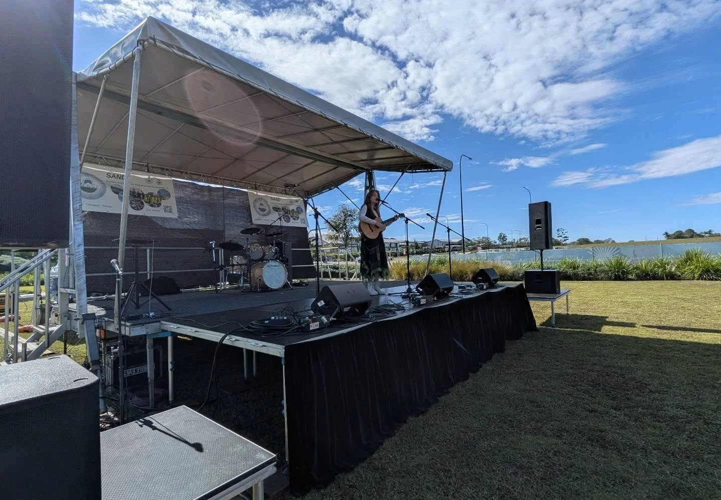 Community events is our bread and butter!
Our Large Trailer Stage with 6x2m deck extension, and full audio production @shoreline_markets @stockland_shoreline  event last week.