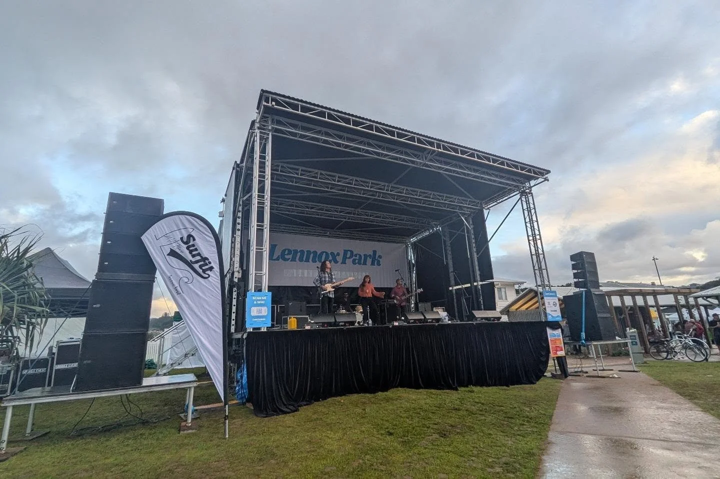 Throwback to last weekend's 2026 @lovelennoxfestival 🙏
MES supplied all staging and production requirements for the multi stage festival, including:
- 8.5x6.7m XL trailer stage
- 4.5x3.8m small trailer stage
- 3x3m busking stage deck system
- PA ris