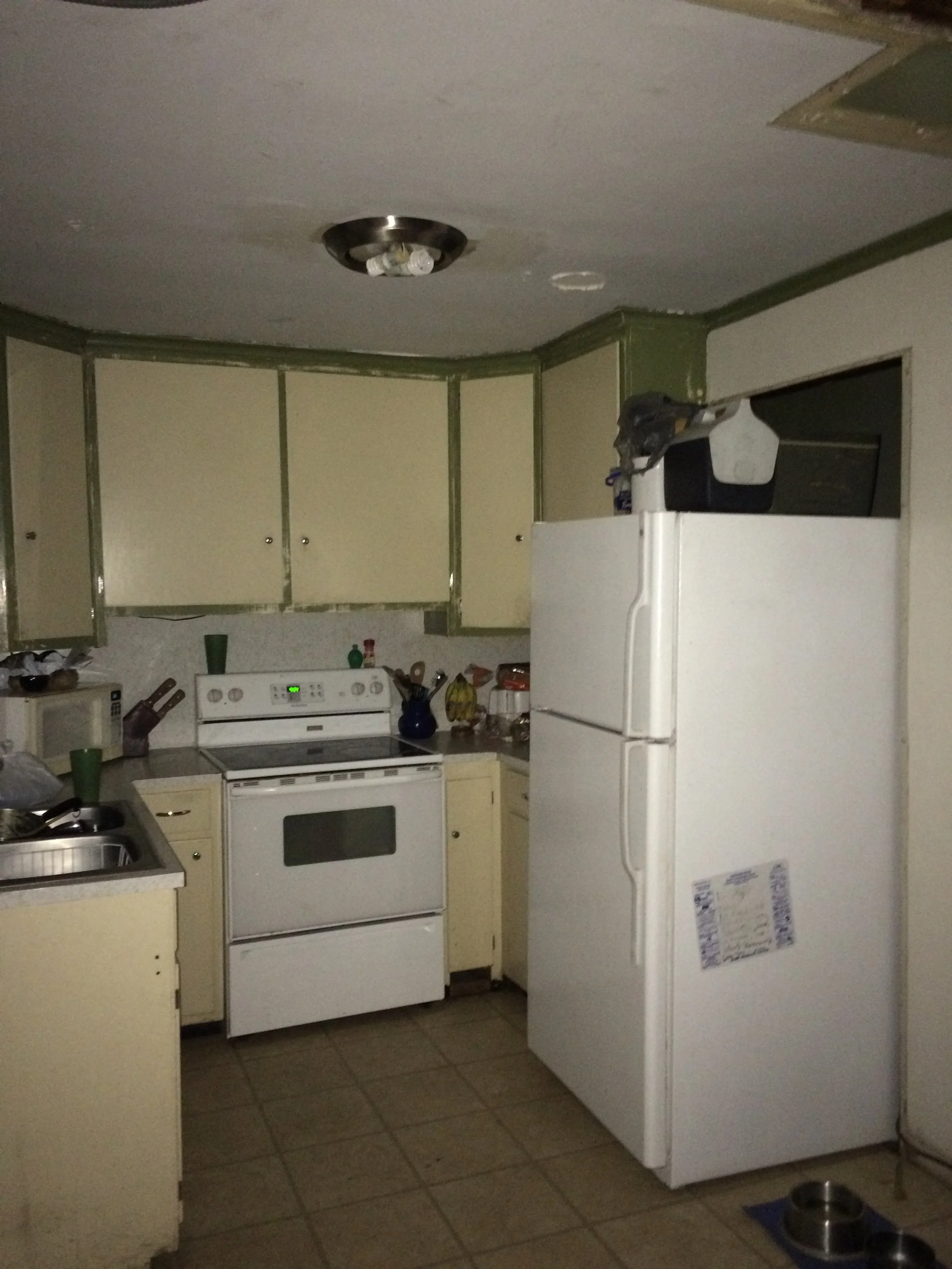 Kitchen remodel old.JPG